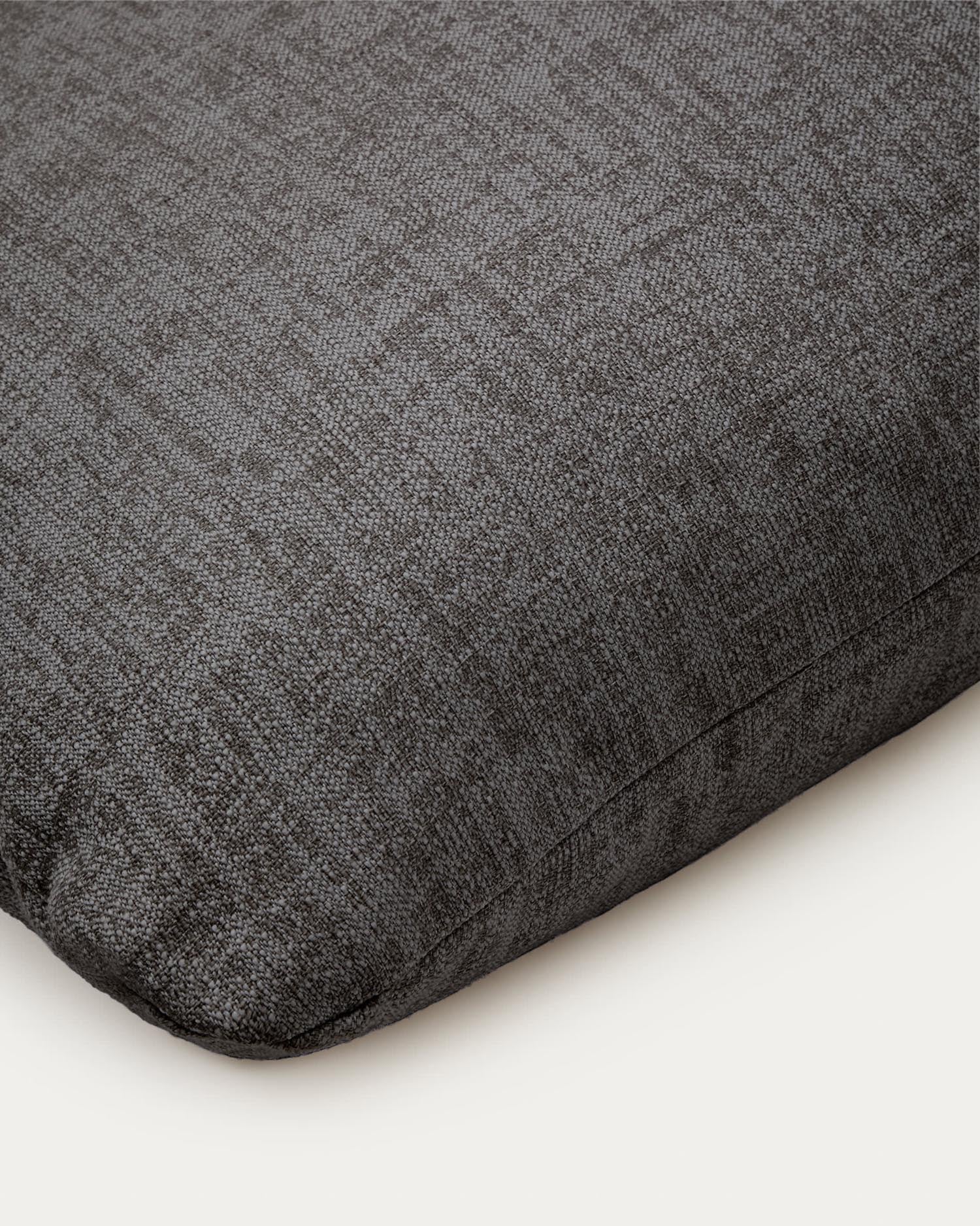 Stilvolles Nierenkissen Sorells in Grau, 75 x 28 cm, vereint Komfort und Eleganz für Ihr Zuhause oder den Außenbereich.