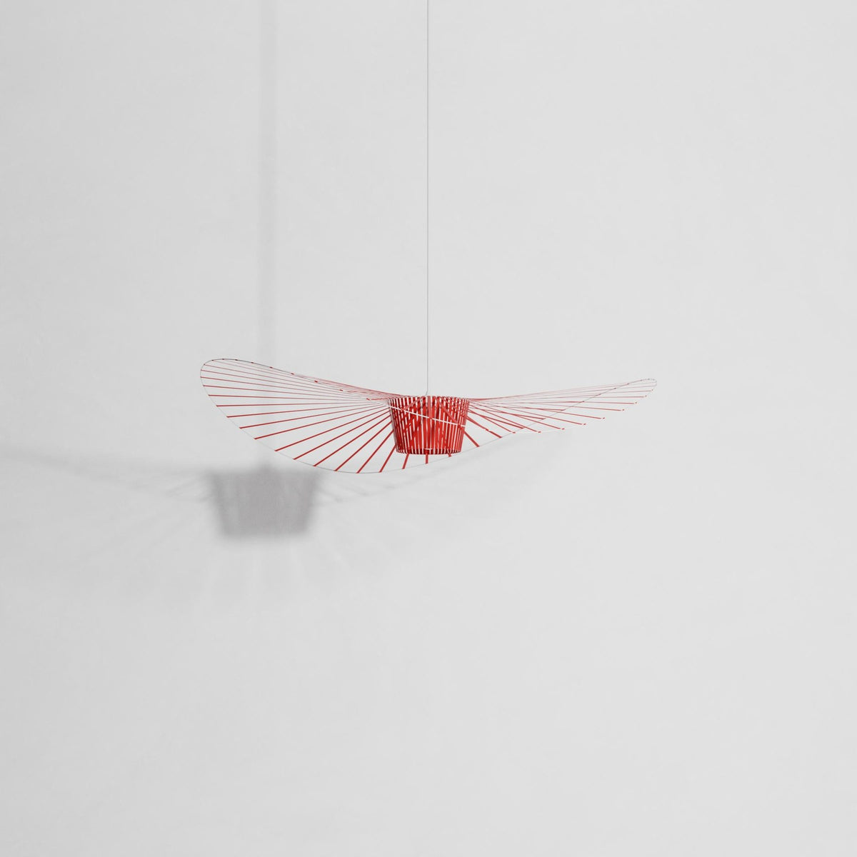 Pendelleuchte Vertigo von Petite Friture in Schwarz, Lampenschirm aus Stahl, Fiberglas und Polyurethanbändern, Durchmesser 110 cm.