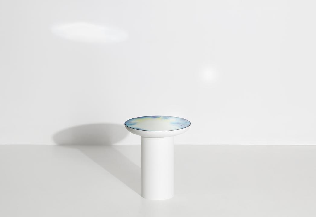 Runder kleiner Couchtisch Francis mit Spiegelfläche und Gestell aus mattem, genarbtem Stahl, Farbe Schwarz, Loungetisch von Petite Friture
