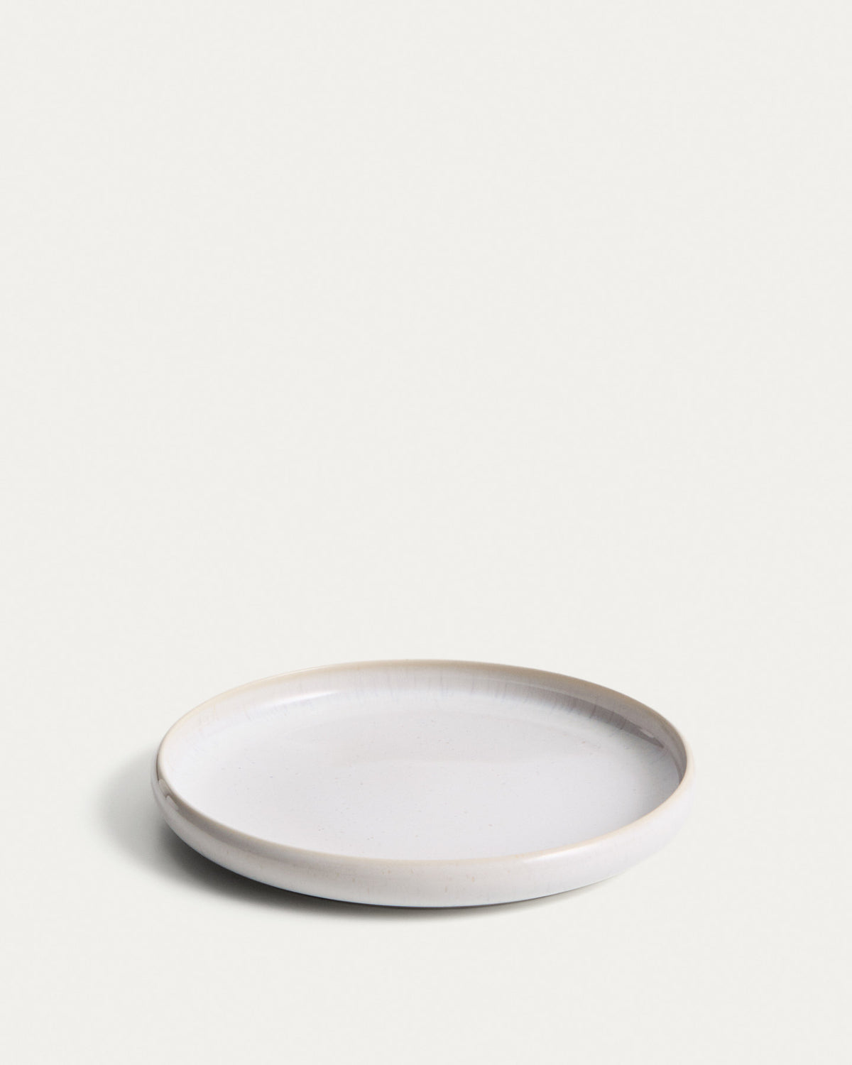 Dessertteller Uilo aus Keramik in Weiss in Weiss präsentiert im Onlineshop von KAQTU Design AG. Dessertteller ist von Kave Home
