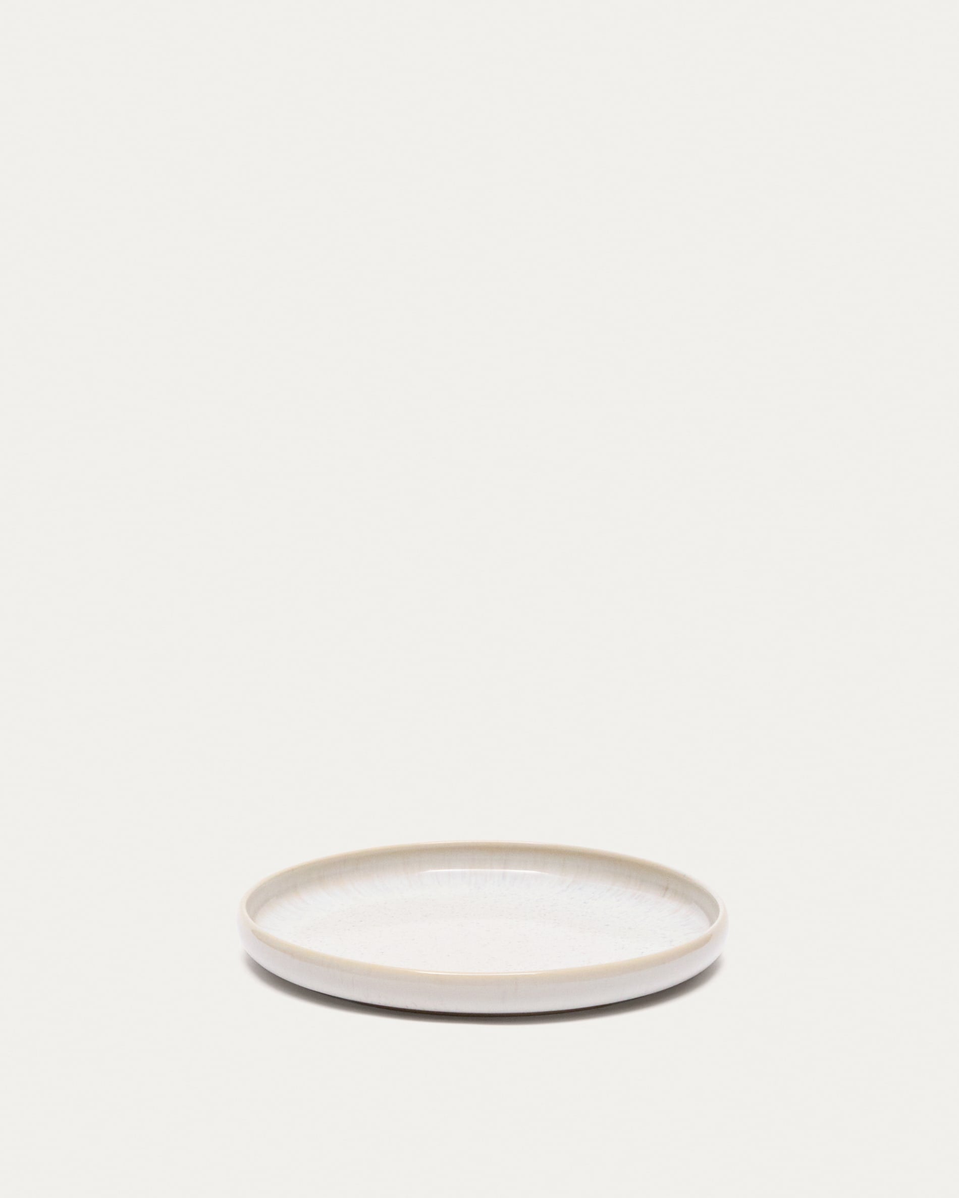 Eleganter Uilo Keramik-Dessertteller in Weiss: stilvoll, pflegeleicht, spülmaschinen- und mikrowellengeeignet. Perfekt für Desserts.