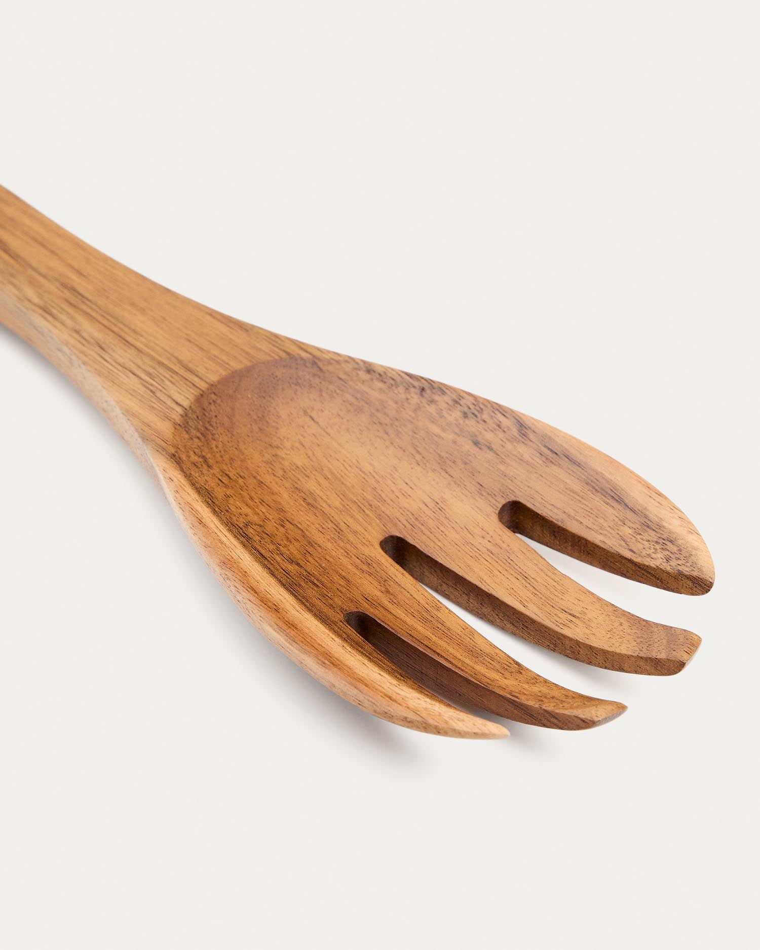 Küchenutensil Zairin aus Akazienholz FSC 100 % und Metall in Natur präsentiert im Onlineshop von KAQTU Design AG. Salatzubehör ist von Kave Home