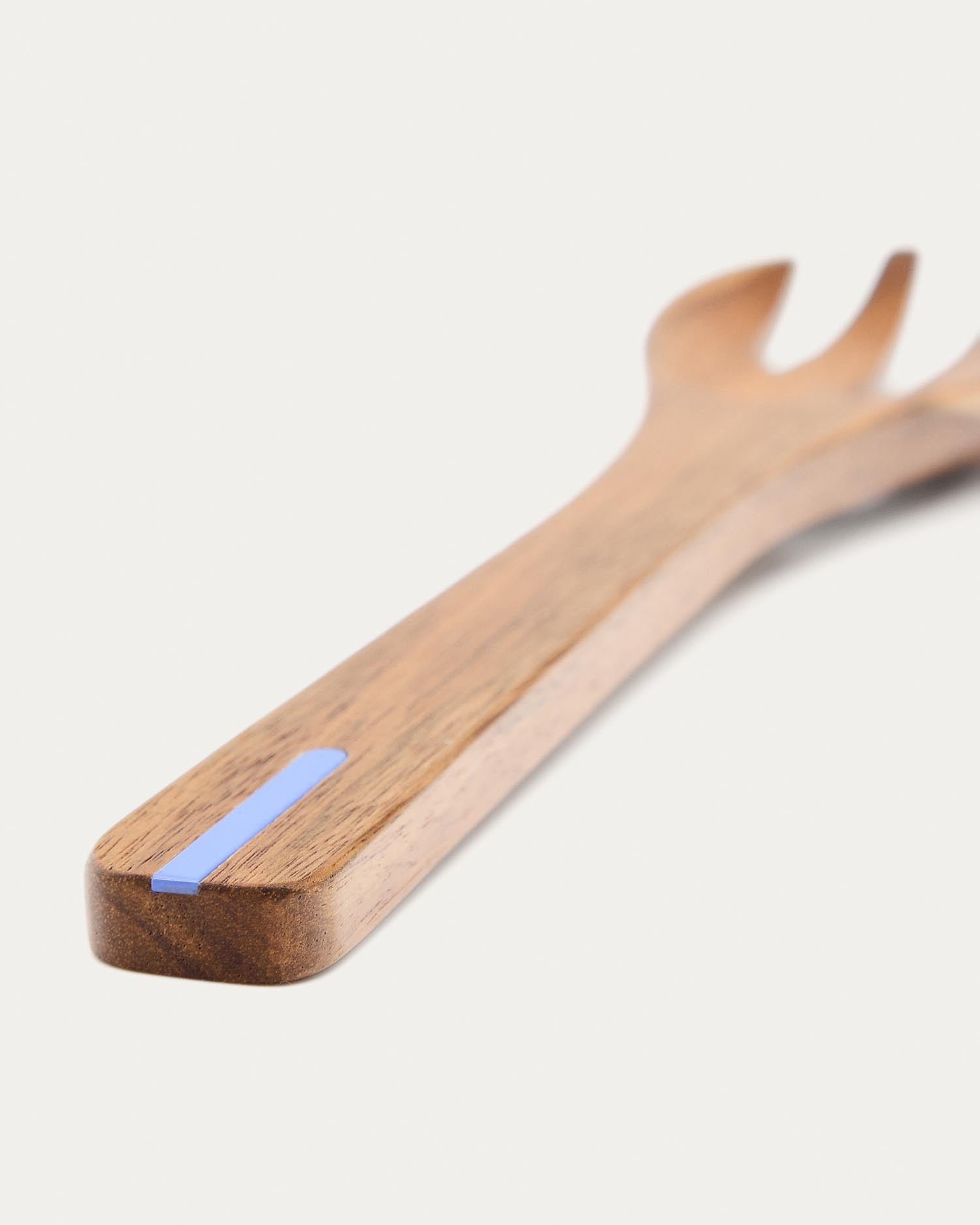 Küchenutensil Zairin aus Akazienholz FSC 100 % und Metall in Natur präsentiert im Onlineshop von KAQTU Design AG. Salatzubehör ist von Kave Home