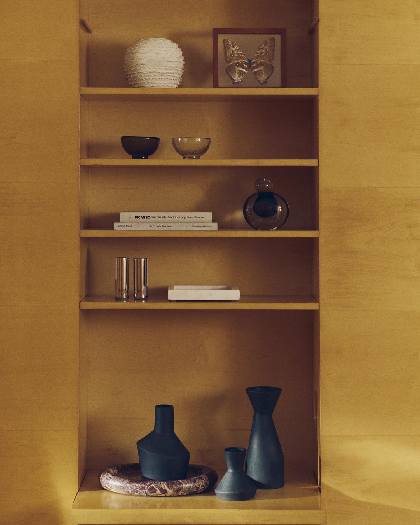 Tablett Lenorel aus weinrotem Marmor 30 x 23 cm in  präsentiert im Onlineshop von KAQTU Design AG. Tablett ist von Kave Home