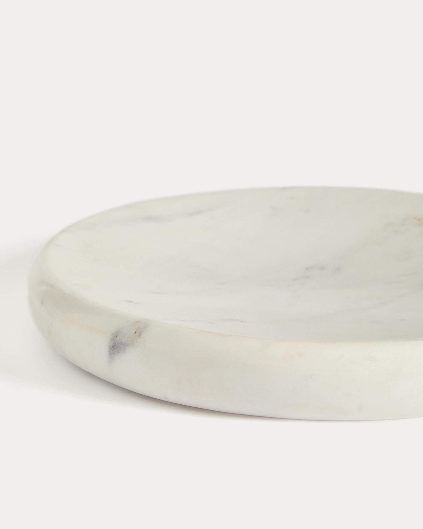 Tablett Obena aus weißem Marmor, Ø 25 cm in Weiß präsentiert im Onlineshop von KAQTU Design AG. Tablett ist von Kave Home