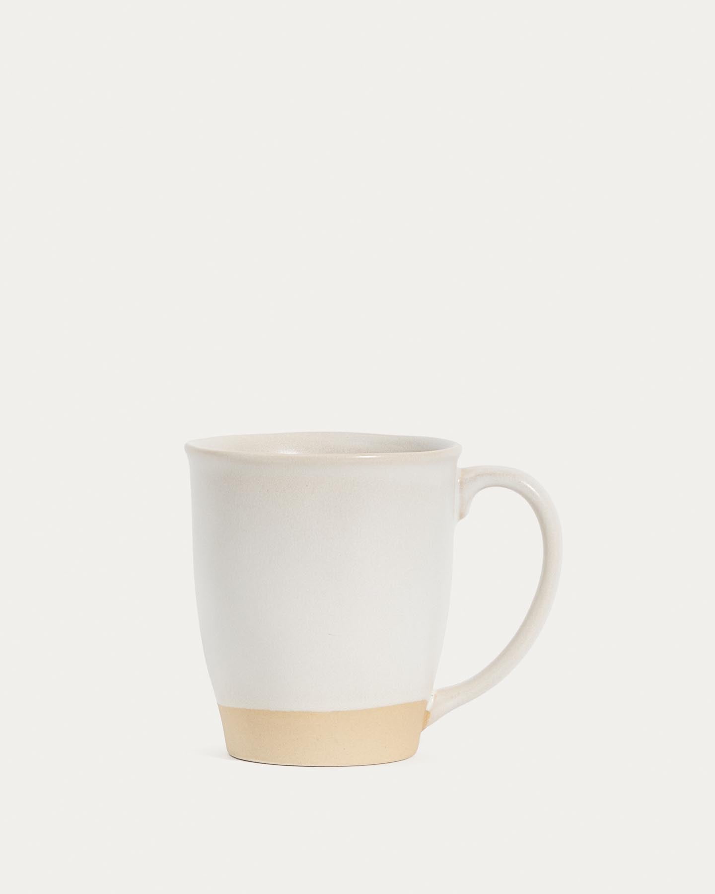 Tasse Azir aus Keramik in Beige in Beige präsentiert im Onlineshop von KAQTU Design AG. Tasse ist von Kave Home