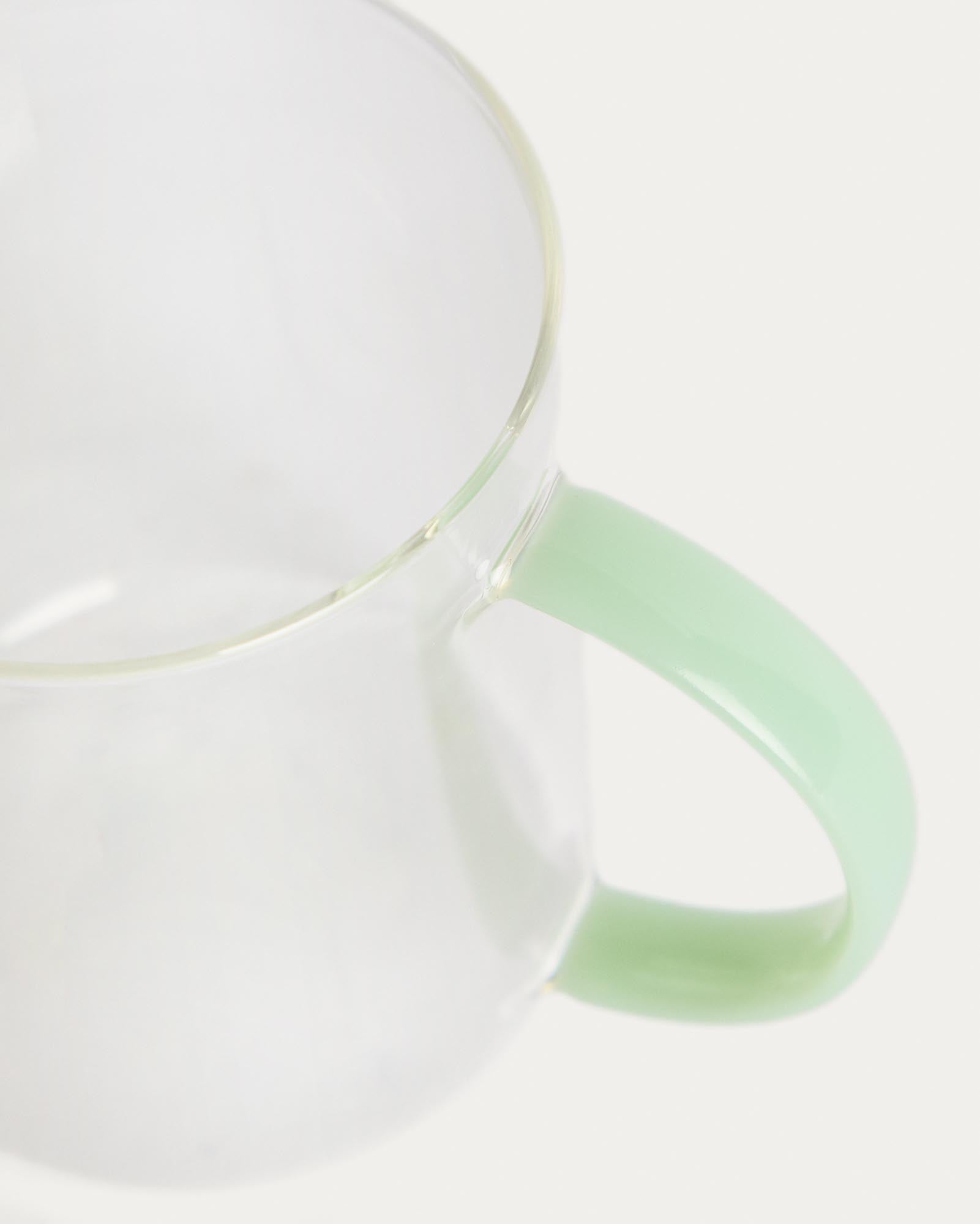 Schlichte und moderne Glas-Tasse Micla von Kave Home, perfekt für Kaffee oder Tee, vereint Funktionalität und zeitloses Design.