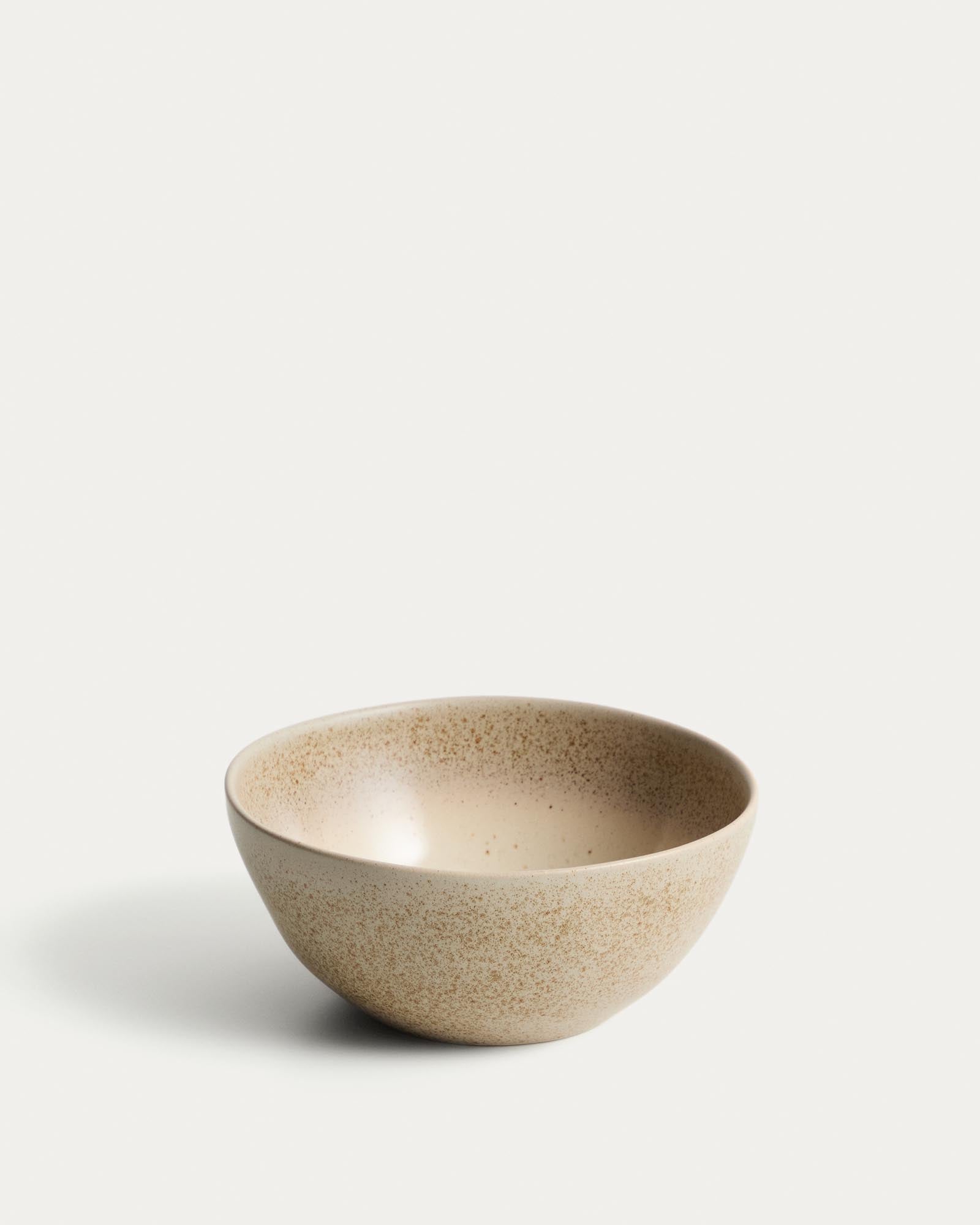 Schale Sarel aus Keramik in Beige in Beige präsentiert im Onlineshop von KAQTU Design AG. Schale ist von Kave Home