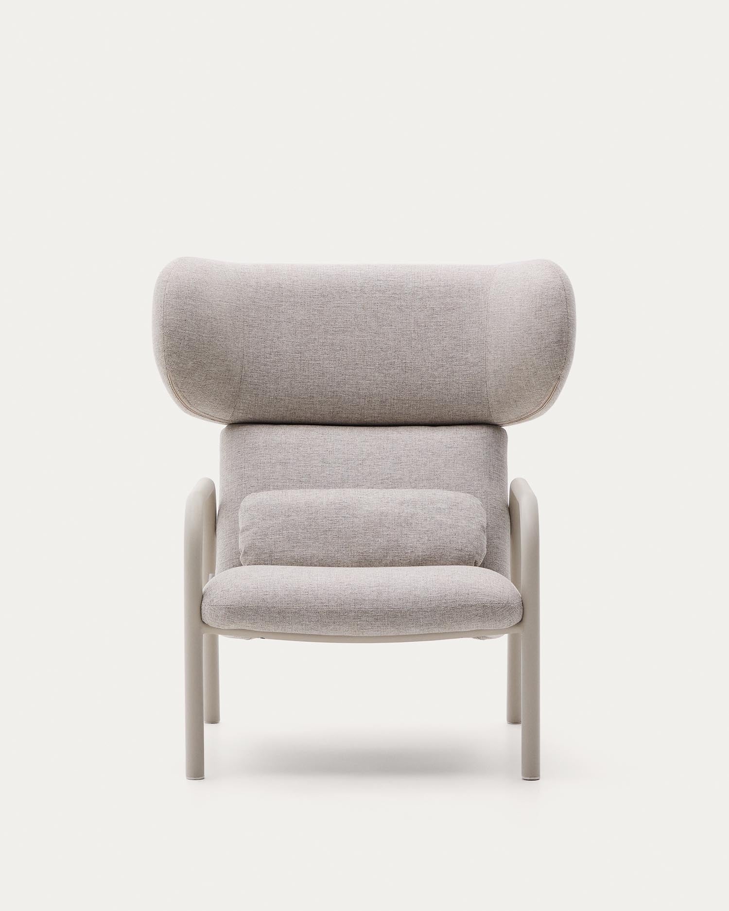 Erleben Sie den Sessel Inari in Beige von Kave Home – ein elegantes Möbelstück, das Komfort und modernes Design vereint. Ideal für Ihr Zuhause!