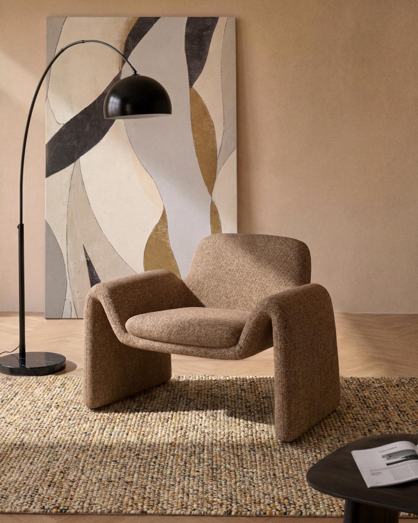 Sessel Melvia mit Chenille in Schokoladenbraun in Braun präsentiert im Onlineshop von KAQTU Design AG. Sessel ist von Kave Home