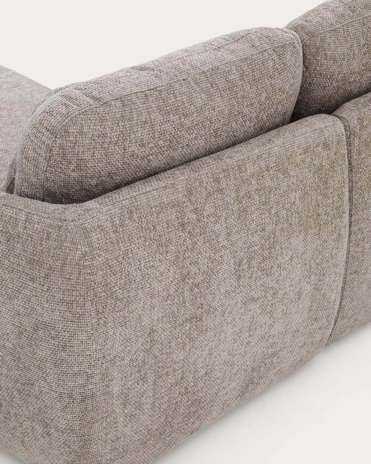 3-Sitzer-Bettsofa Laira in taupefarbener Chenille und Chaiselongue rechts, 246 cm, FSC Mix Credit in Taupe präsentiert im Onlineshop von KAQTU Design AG. Bettsofa ist von Kave Home