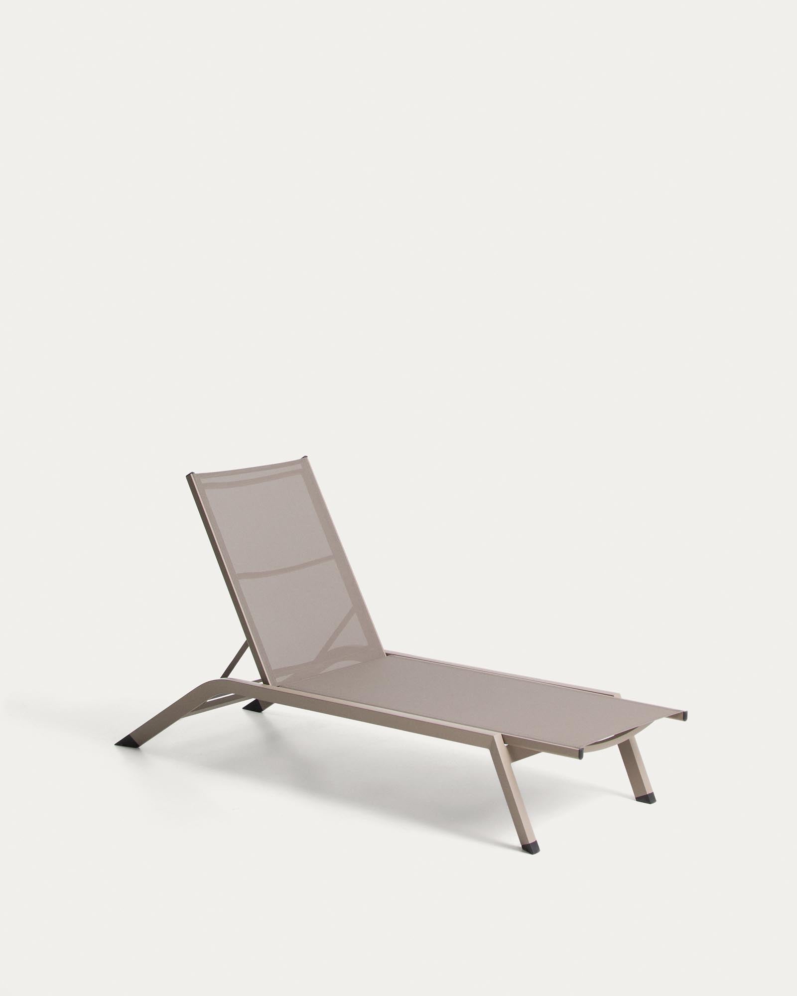 Elegante stapelbare Sonnenliege Capraia in Taupe und Braun, ideal für entspannte Stunden im Freien, aus robustem Aluminium und pflegeleichtem Textil.