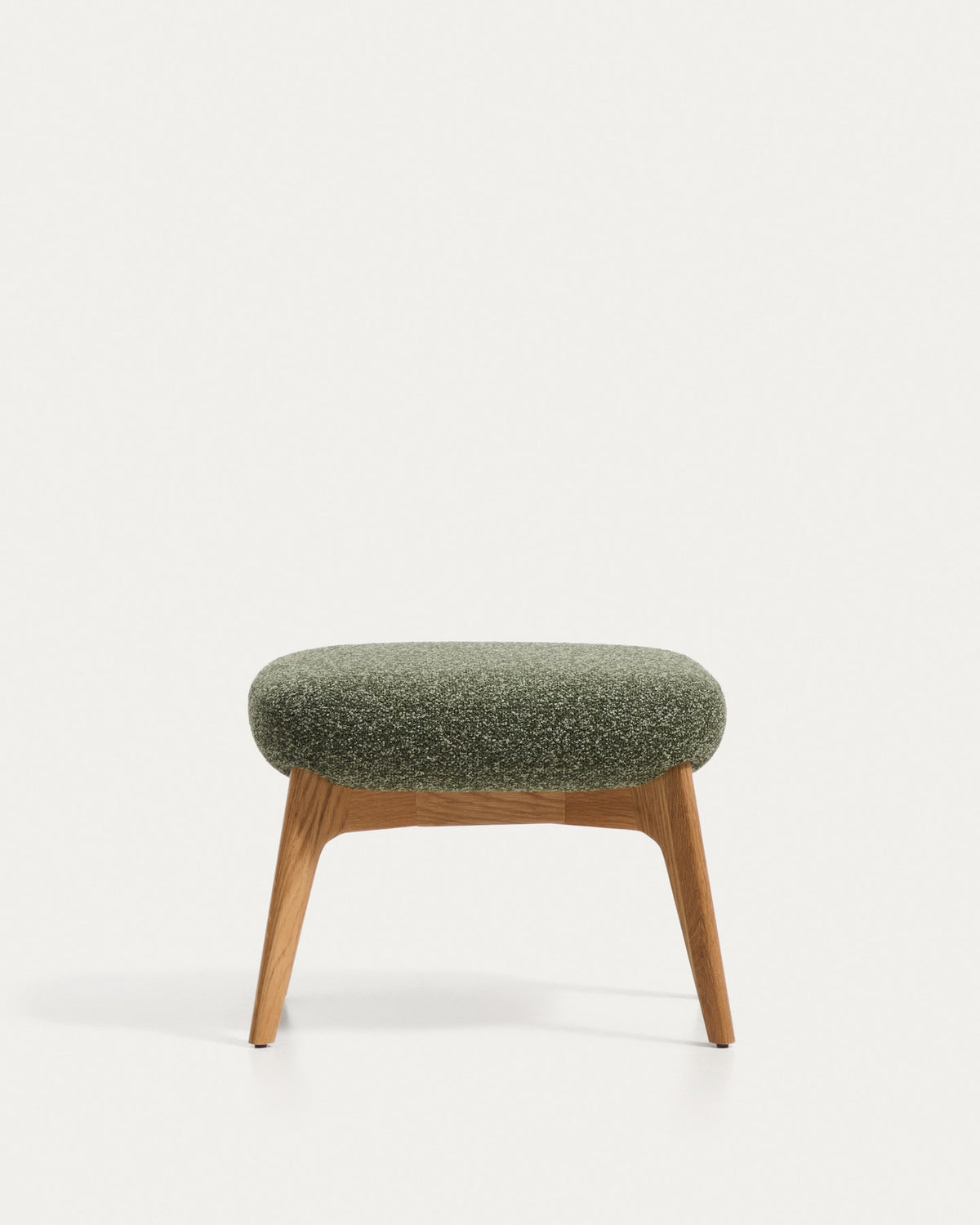 Fussablage Adiran von Kave Home, Ottoman mit dunkelgrünem Chenille-Bezug und Beinen aus massivem Eichenholz mit natürlichem Finish.