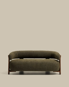 Divano 2 posti in granito con ciniglia verde e gambe in legno massello di frassino finitura noce, 155 cm, FSC 100%