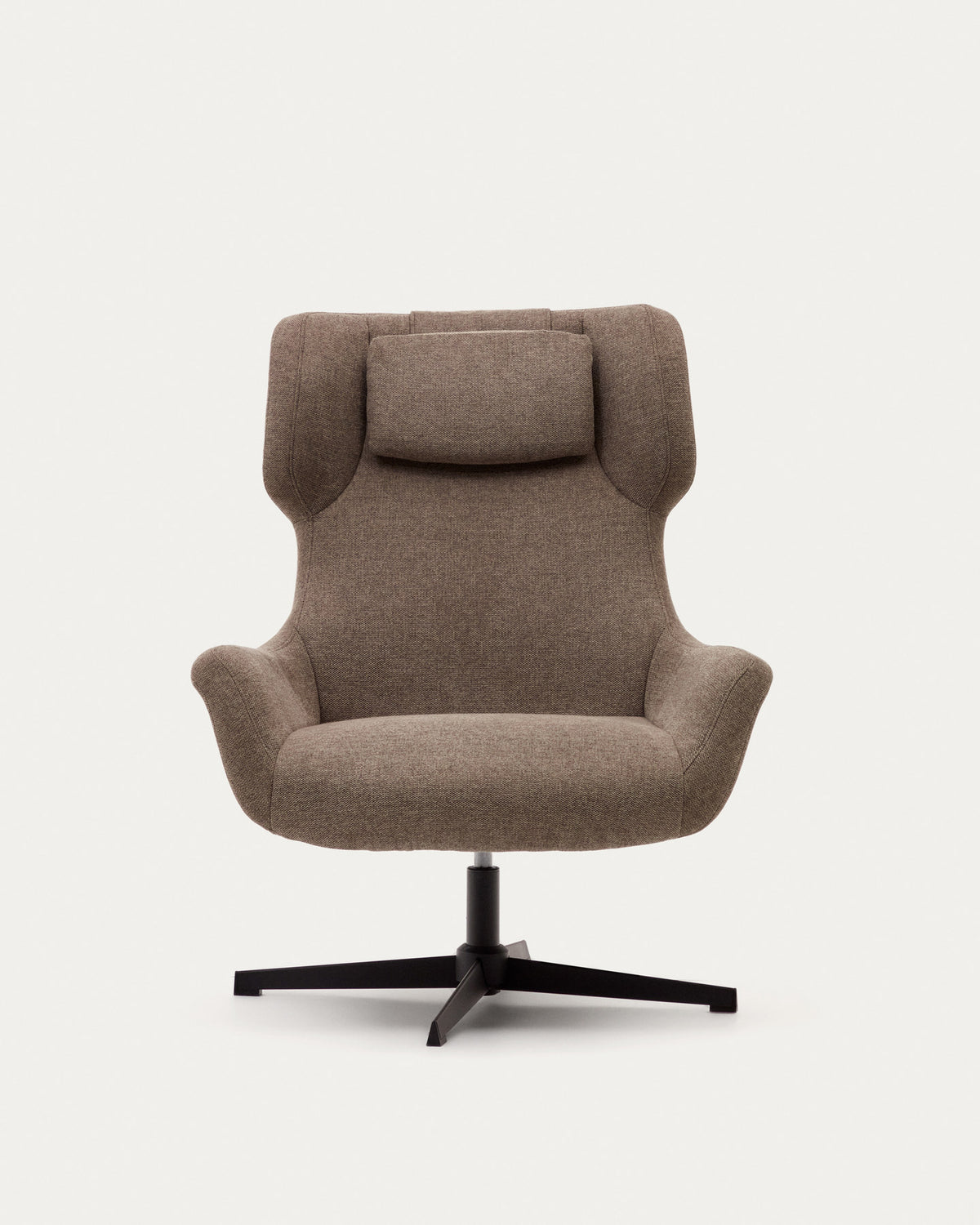 Zalina Drehsessel aus hellbraunem Chenille und Stahl mit schwarzem Finish FSC 100% in Braun, Schwarz präsentiert im Onlineshop von KAQTU Design AG. Drehsessel ist von Kave Home