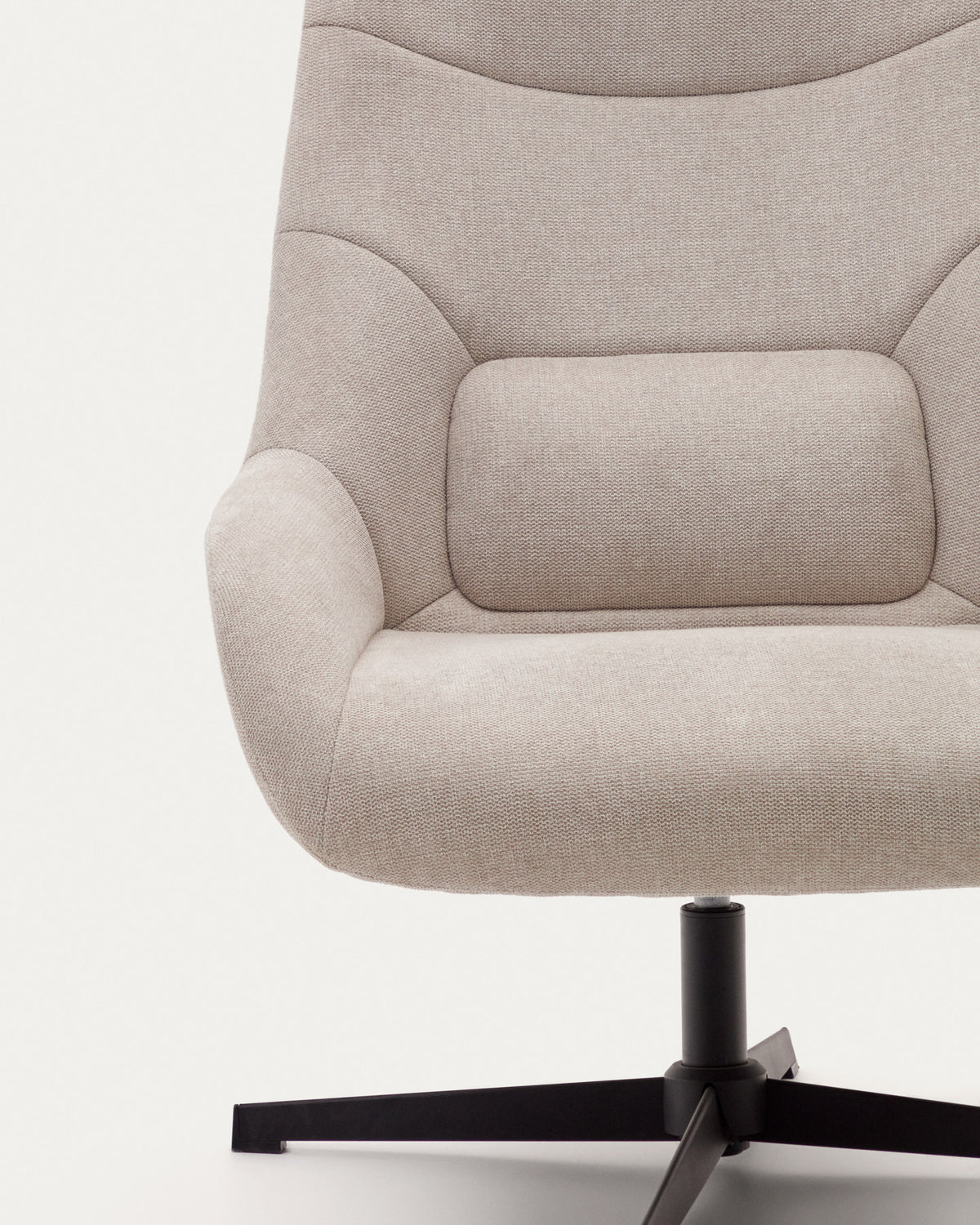 Celida Drehsessel aus beigefarbenem Chenille und Stahl mit schwarzem Finish FSC 100% in Beige, Schwarz präsentiert im Onlineshop von KAQTU Design AG. Drehsessel ist von Kave Home