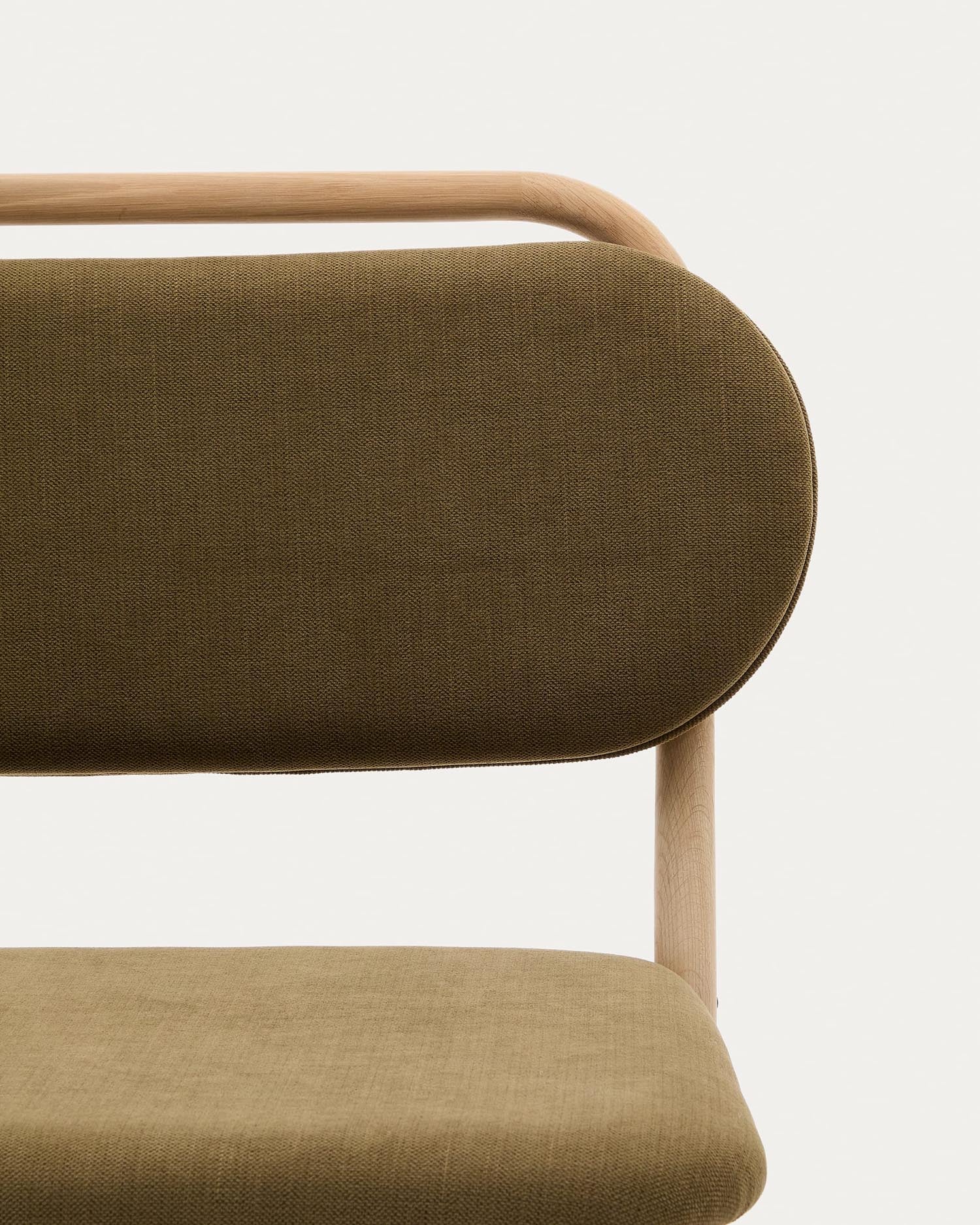 Helda armchair in green chenille and solid oak FSC Mix Credit