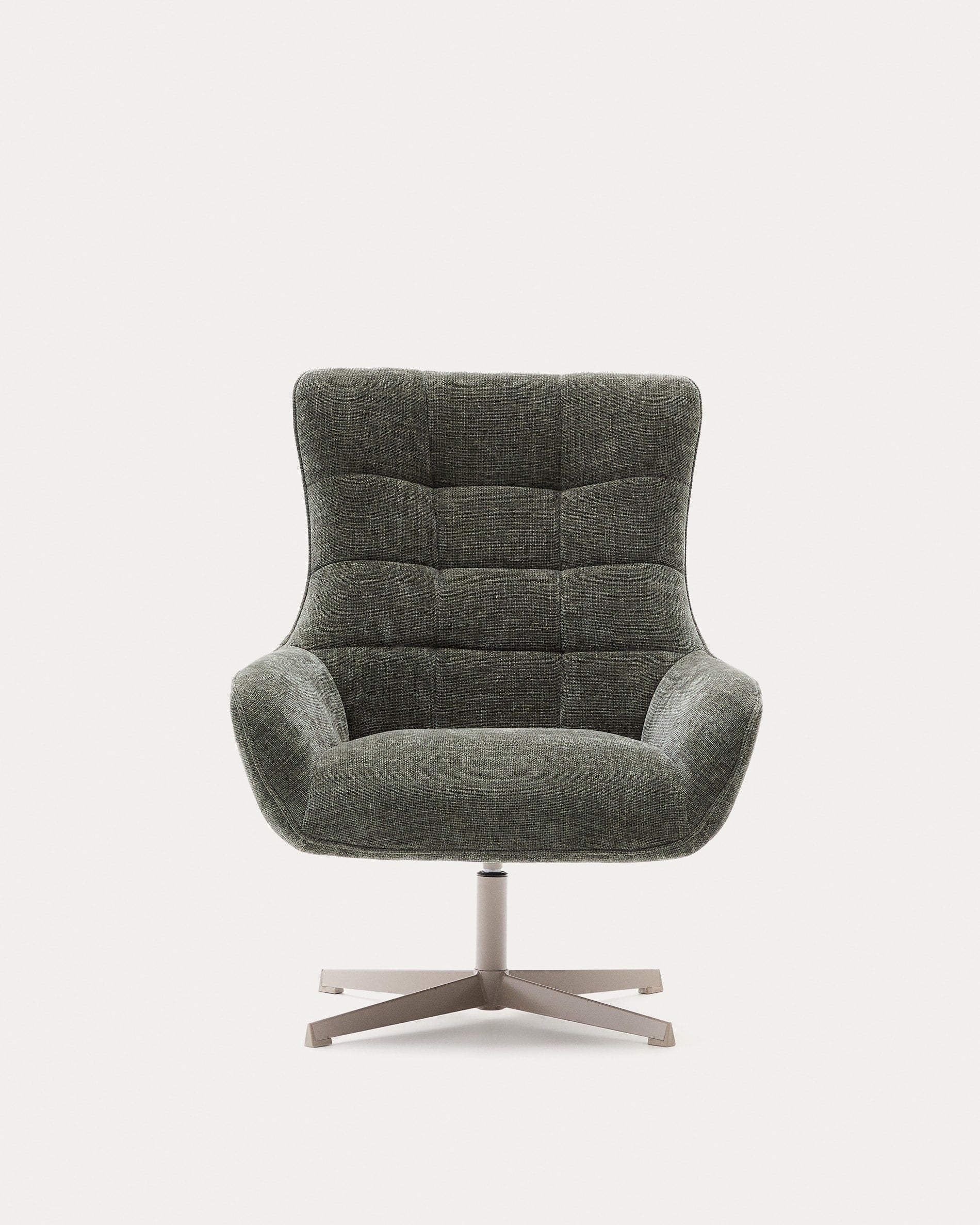 Eleganter Sessel mit grüner Chenille, grauen Metallbeinen und FSC-Zertifizierung für stilvolles, nachhaltiges Wohnen.