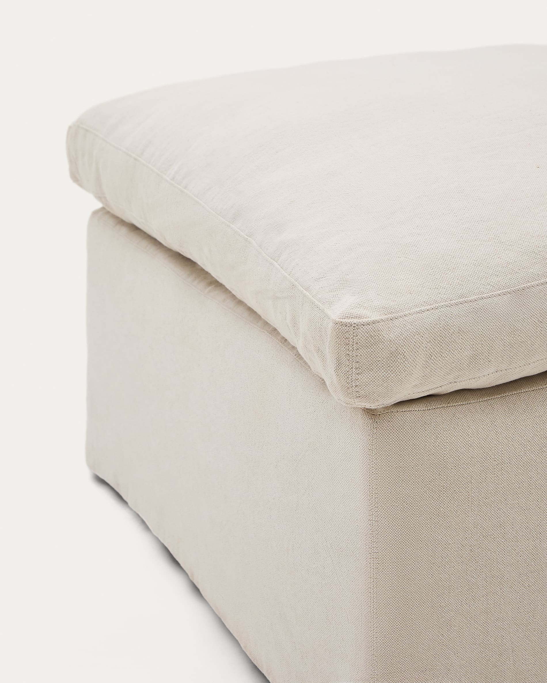 Zenira Fusshocker 90x90 cm, beige, Baumwolle-Leinen, abnehmbarer Bezug, elegantes Design, bequem und vielseitig, Kave Home.
