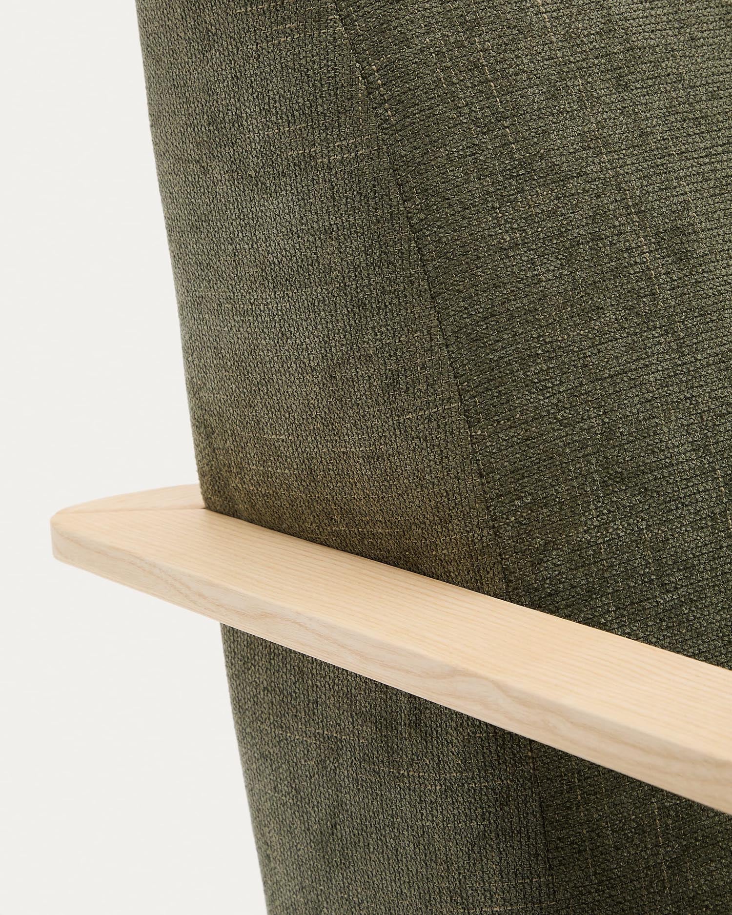 Armchair Meghan made of green chenille and solid ash wood with natural finish FSC Mix C