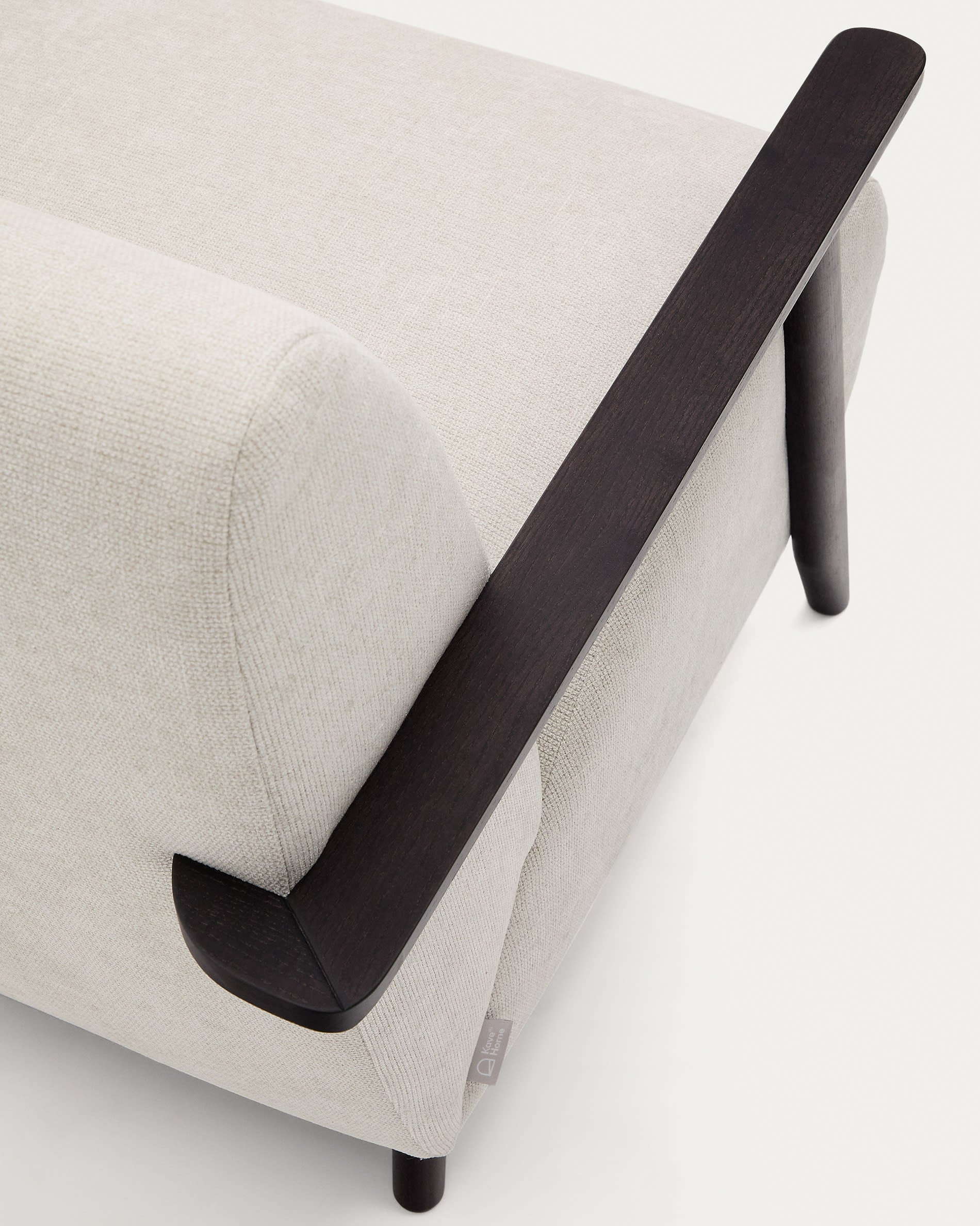 Armchair Meghan made of pearl-colored chenille and solid ash wood with Wenge-Finish FSC Mix C