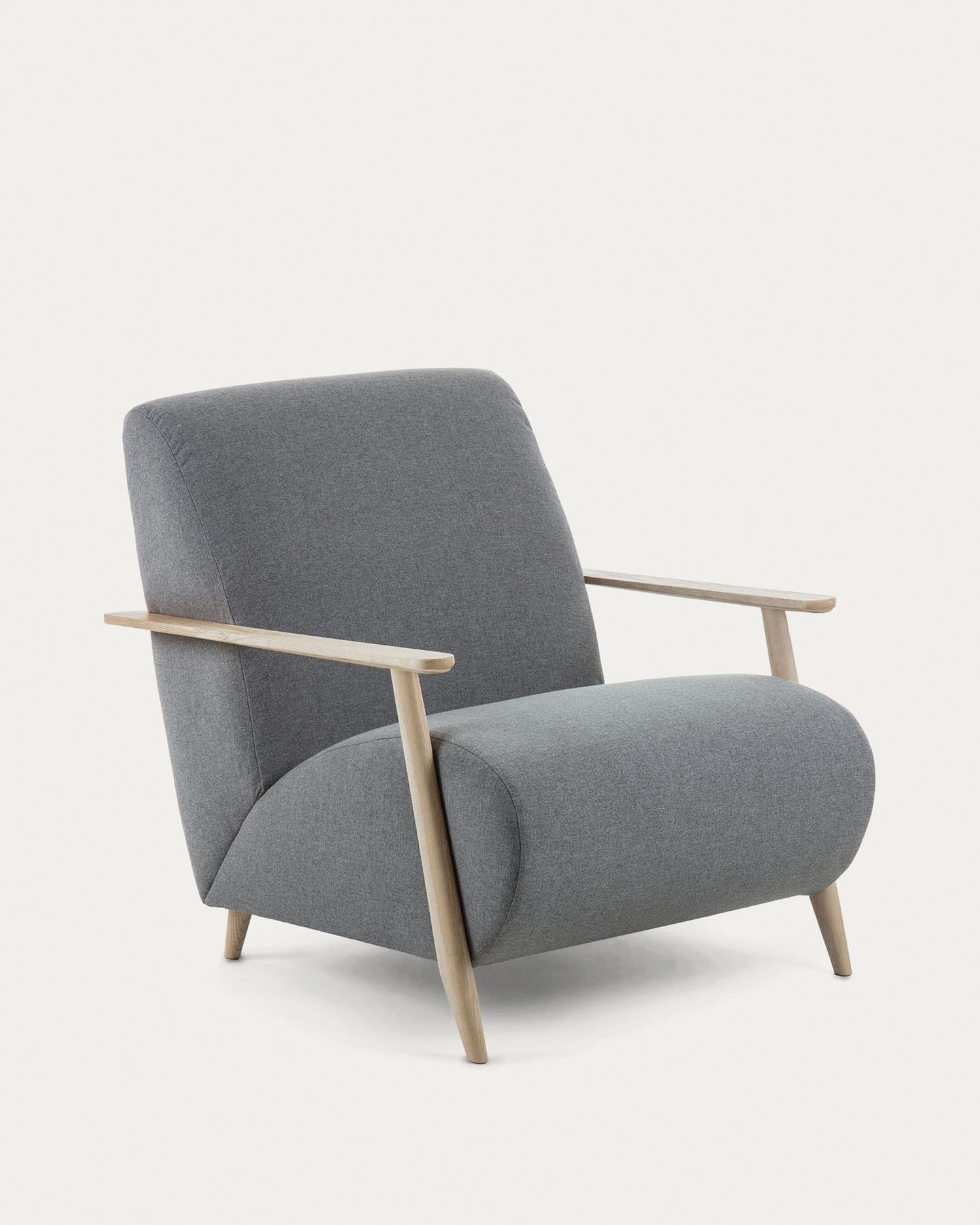 Meghan Sessel aus grauer und massiven Eschenholzbeinen mit natürlichem Finish in Grau präsentiert im Onlineshop von KAQTU Design AG. Sessel ist von Kave Home