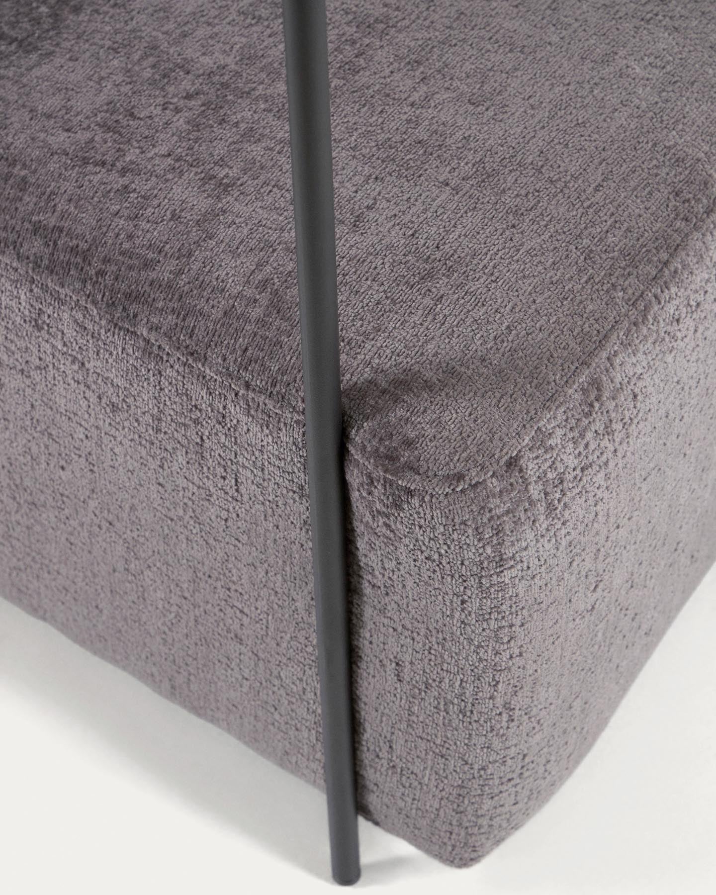 Sessel Gamer aus grauer Chenille und Metall mit schwarzer Lackierung in Grau präsentiert im Onlineshop von KAQTU Design AG. Sessel ist von Kave Home