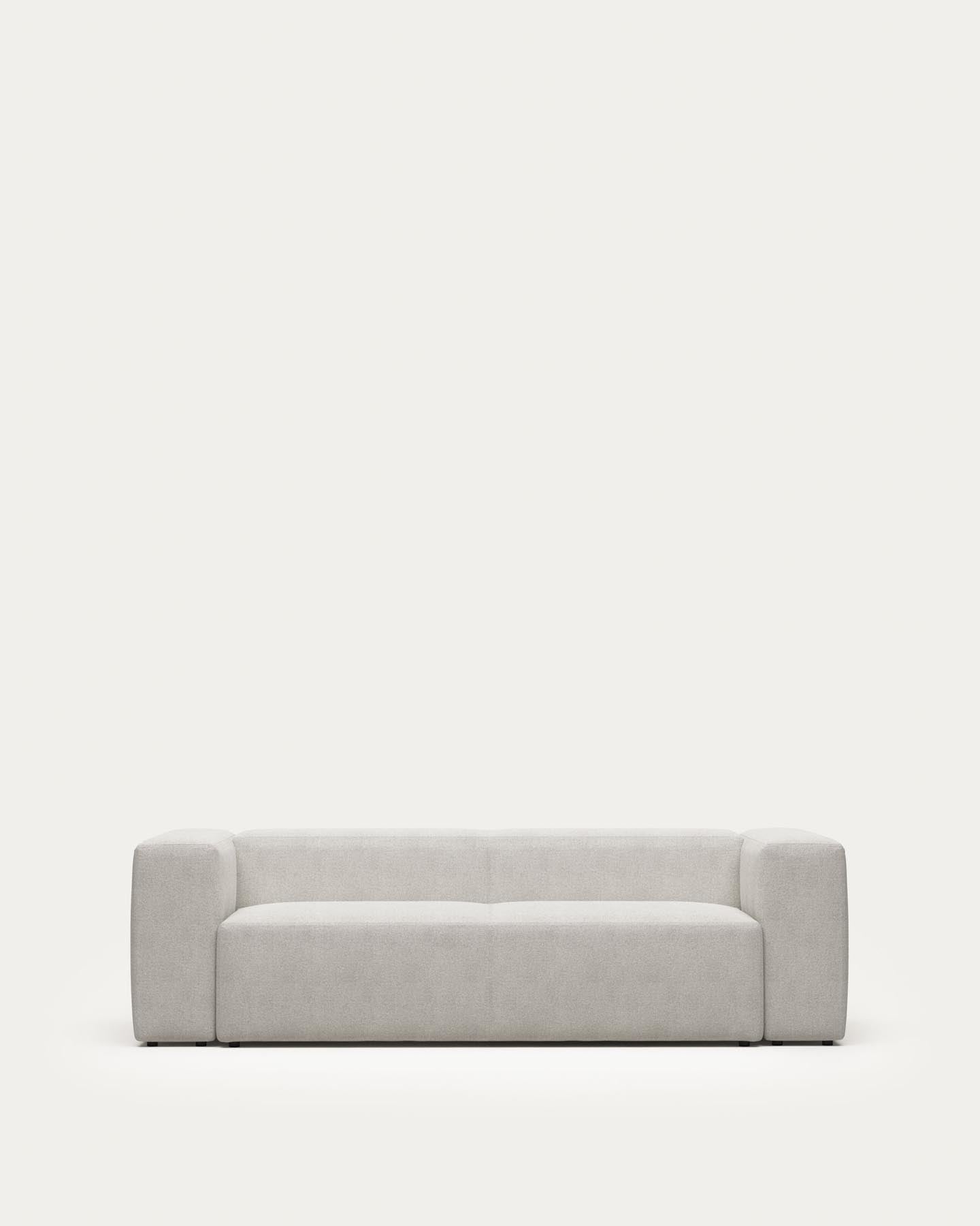 3-Sitzer-Sofa Blok, schwer entflammbar mit weissem Lammfellimitat, 240 cm, FSC Mix Credit in Weiss präsentiert im Onlineshop von KAQTU Design AG. 3er Sofa ist von Kave Home