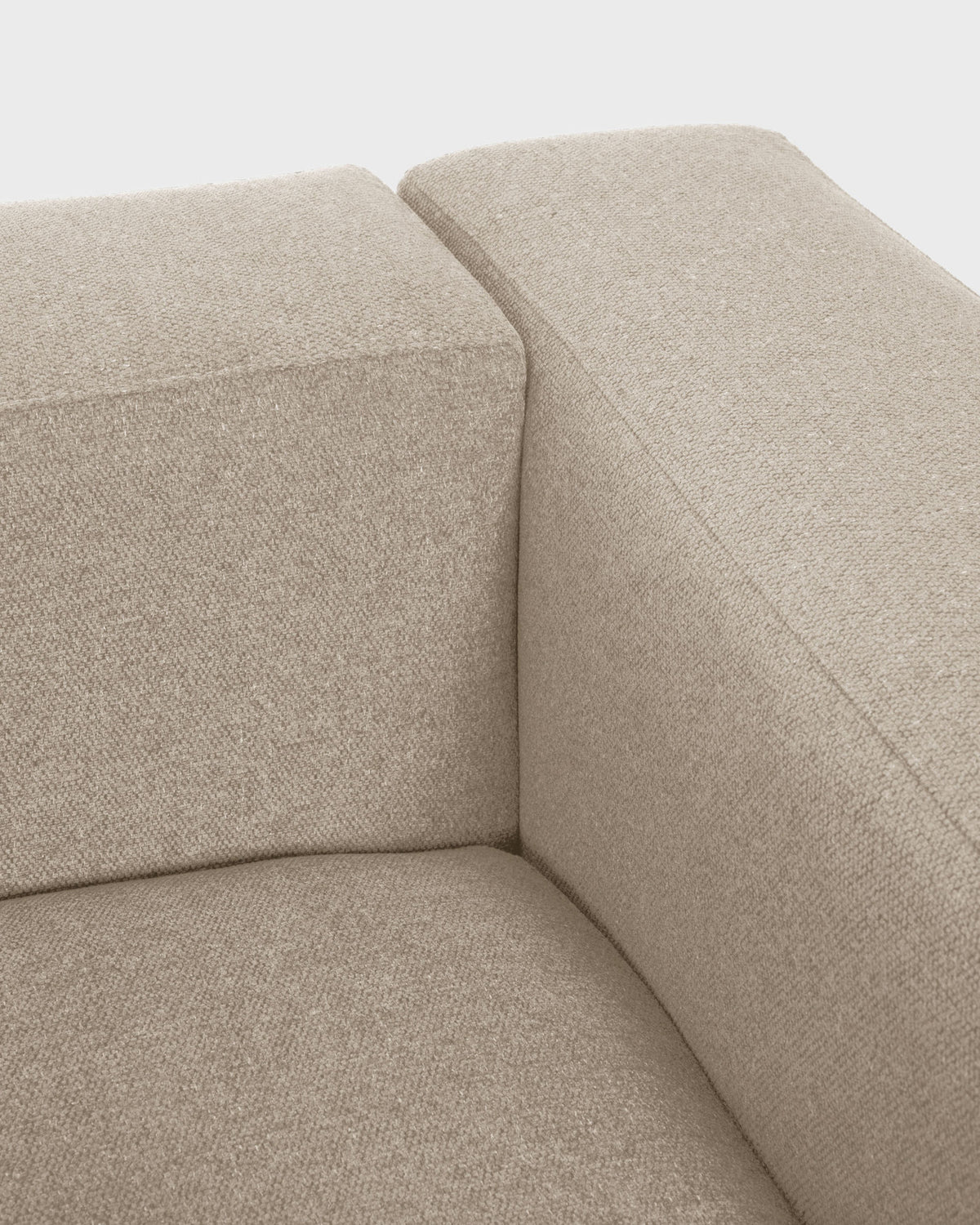 3-Sitzer-Sofa Blok mit beiger Chenille 240 cm FSC Mix Credit in Beige präsentiert im Onlineshop von KAQTU Design AG. 3er Sofa ist von Kave Home