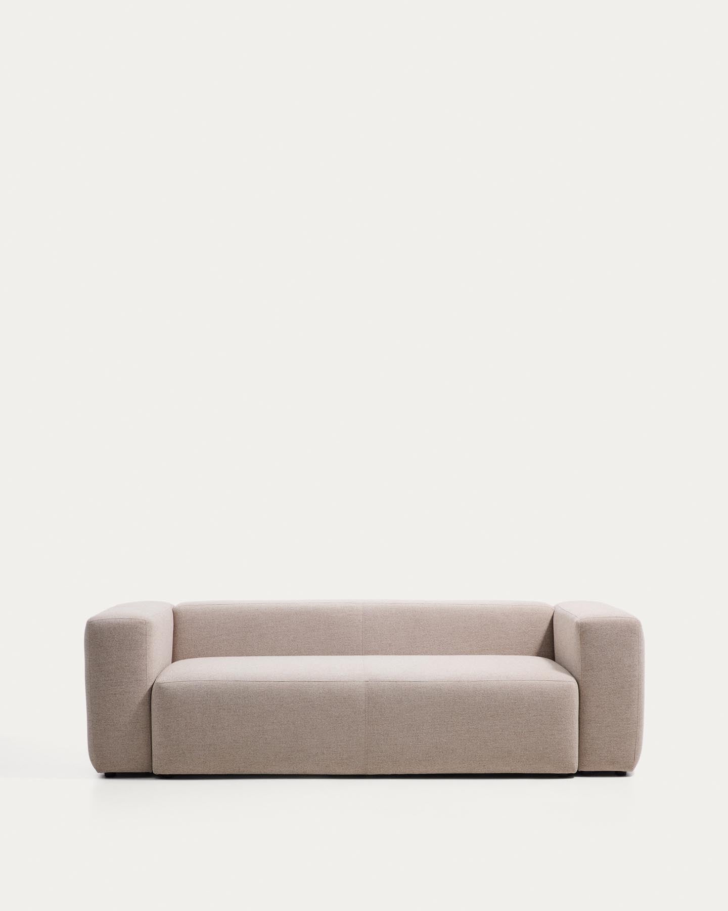3-Sitzer-Sofa Blok in beiger Chenille, 240 cm, FSC Mix Credit in Beige präsentiert im Onlineshop von KAQTU Design AG. 3er Sofa ist von Kave Home