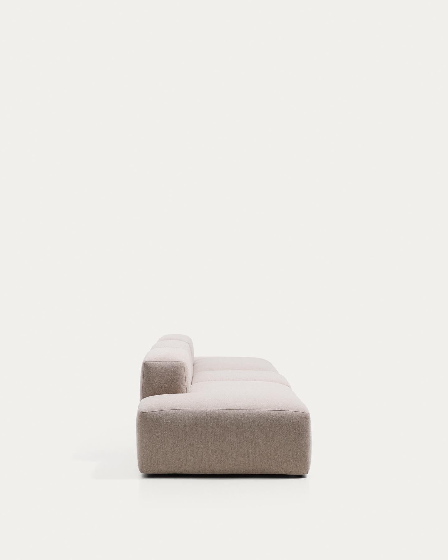 4-Sitzer-Sofa Blok in beiger Chenille, 380 cm, FSC Mix Credit in Beige präsentiert im Onlineshop von KAQTU Design AG. 4er Sofa ist von Kave Home