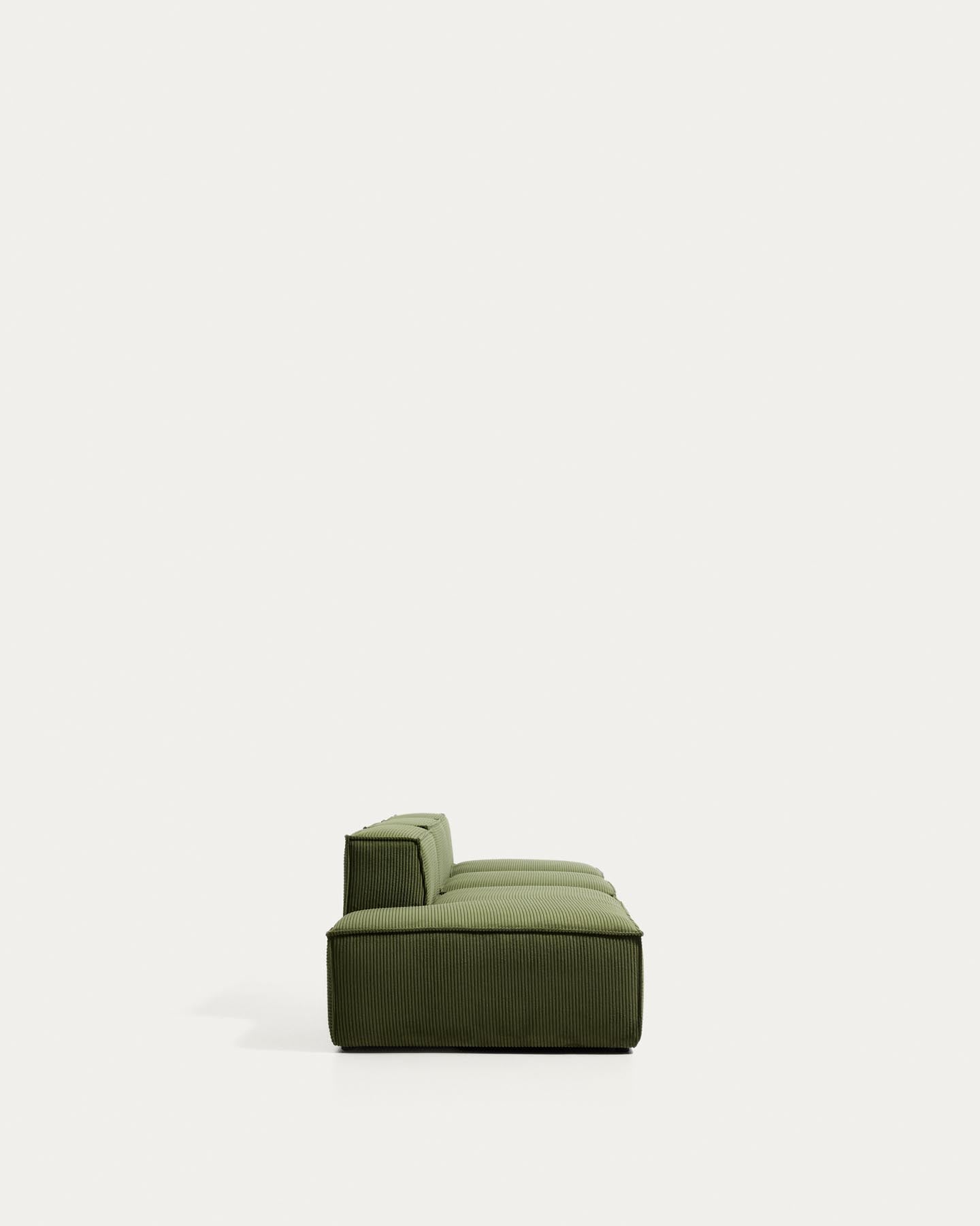 3-Sitzer-Sofa Blok mit Randmodul links in grobem grünem Cord, 325 cm, FSC Mix Credit in Grün präsentiert im Onlineshop von KAQTU Design AG. 3er Sofa ist von Kave Home