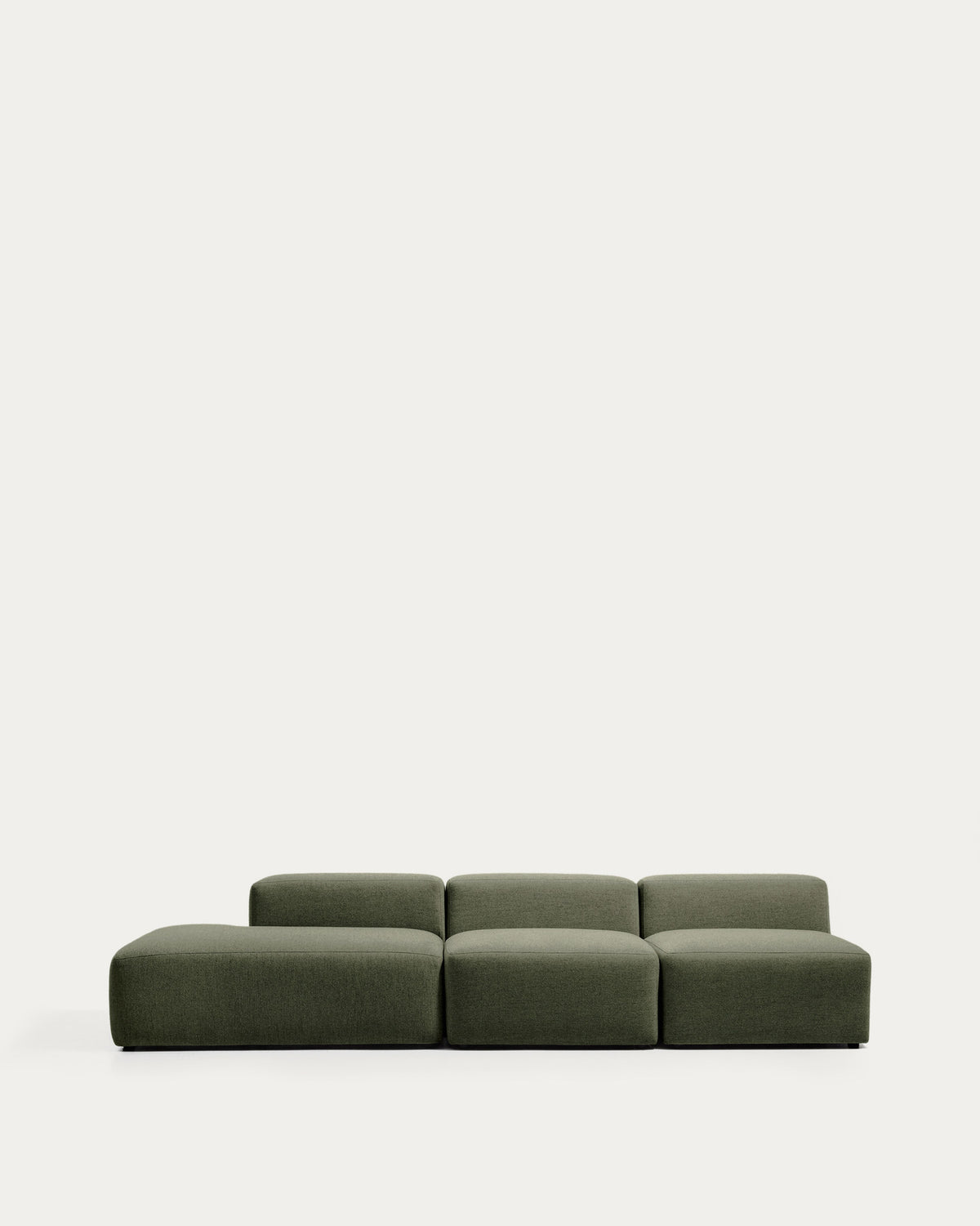 3-Sitzer-Sofa Blok mit Randmodul links in moosgrüner Chenille, 325 cm, FSC Mix Credit in Grün präsentiert im Onlineshop von KAQTU Design AG. 3er Sofa ist von Kave Home