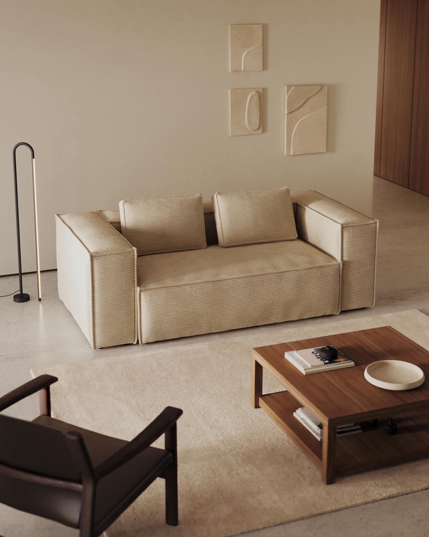 2-Sitzer-Sofa Blok schwer entflammbar mit dickem Cord in Ecru 210 cm FSC Mix Credit in Ecru präsentiert im Onlineshop von KAQTU Design AG. 2er Sofa ist von Kave Home