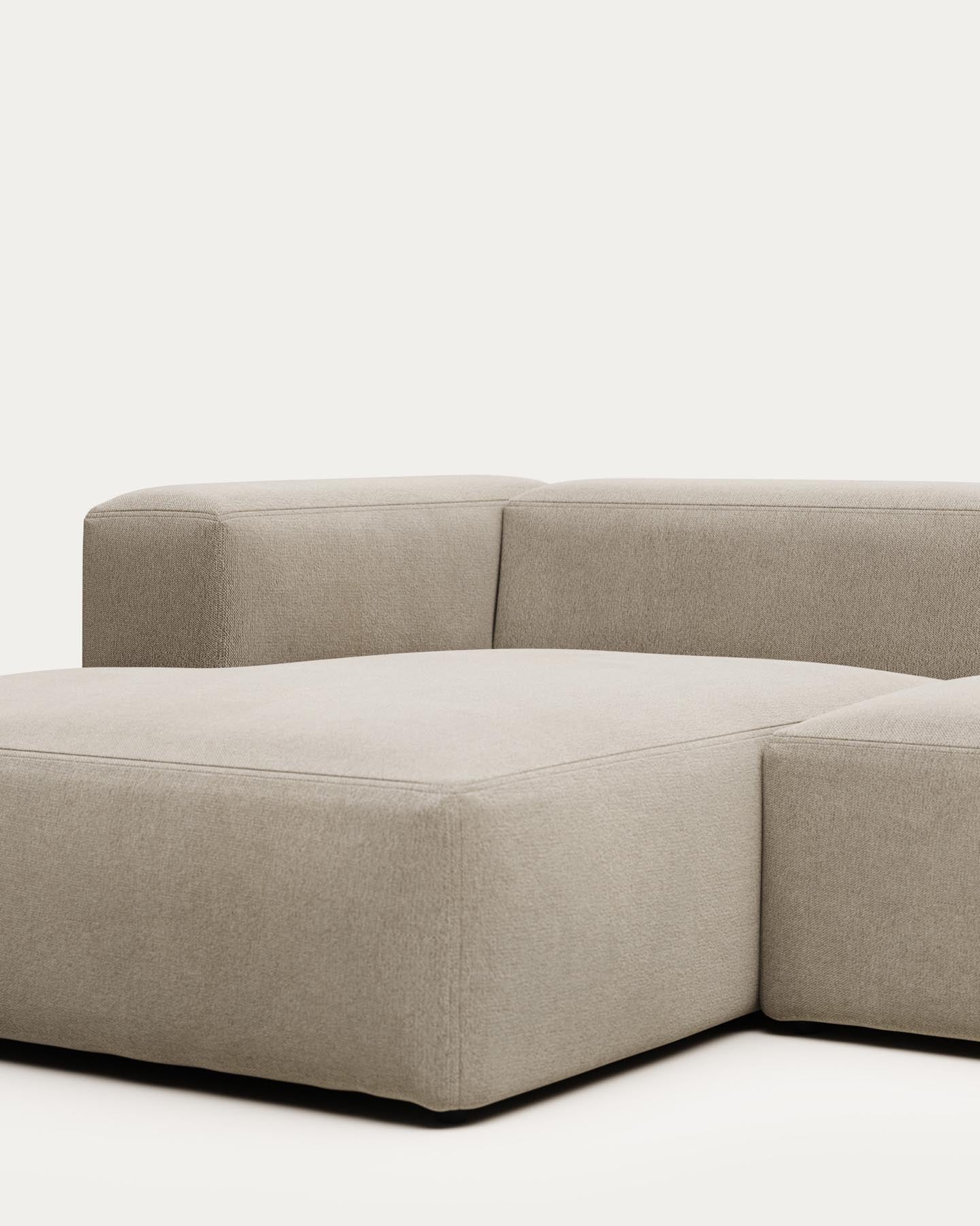 4-Sitzer-Sofa Blok mit Chaiselongue links, schwer entflammbar mit beiger Chenille, 330 cm in Beige präsentiert im Onlineshop von KAQTU Design AG. 4er Sofa ist von Kave Home