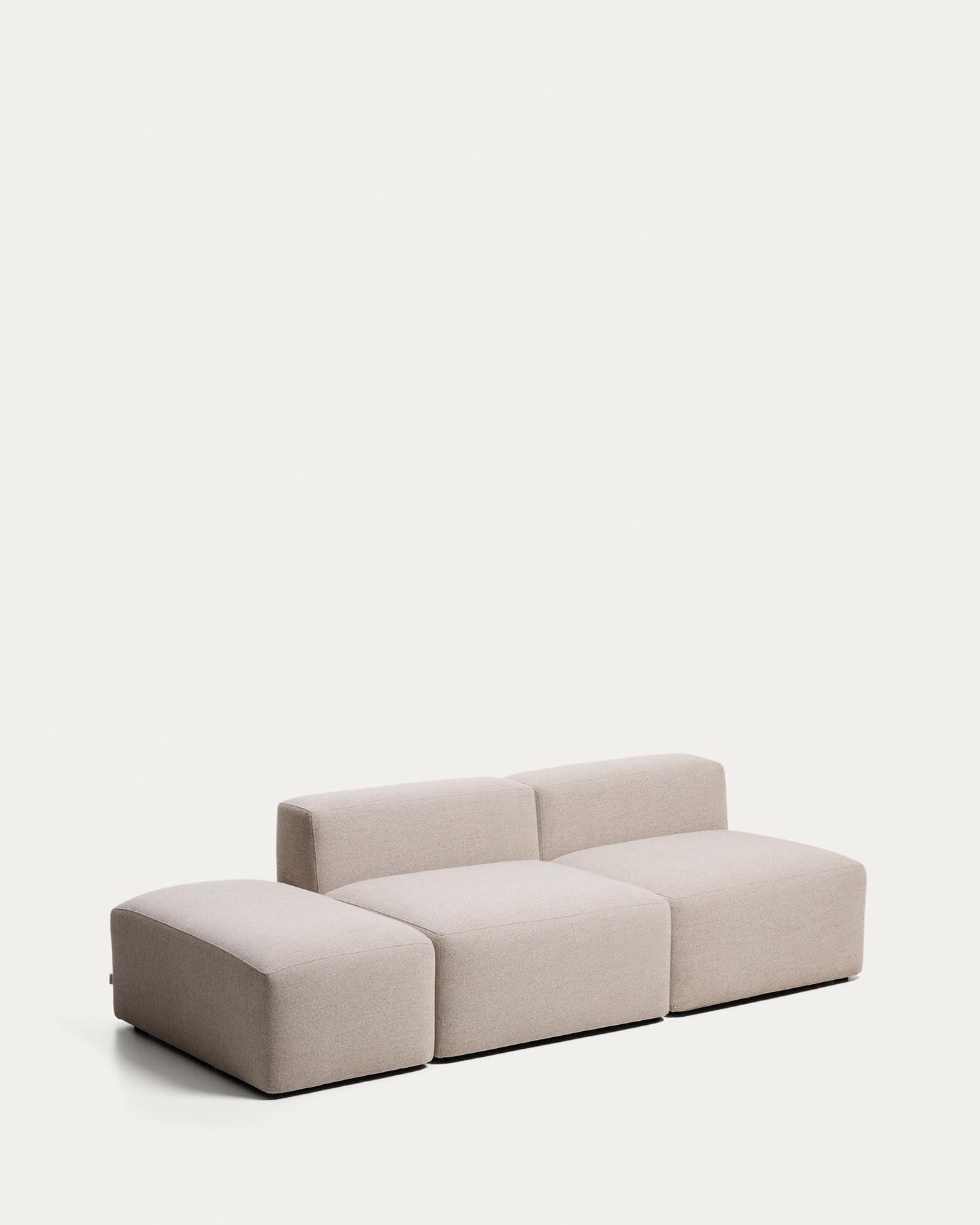 3-Sitzer-Sofa Blok mit Pouf-Randmodul in beiger Chenille, 240 cm, FSC Mix Credit in Beige präsentiert im Onlineshop von KAQTU Design AG. 3er Sofa ist von Kave Home