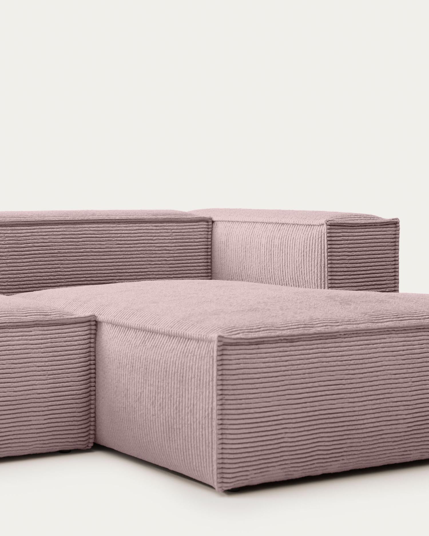 Elegantes 2-Sitzer-Sofa mit rechter Chaiselongue in rosa Cord, 240 cm breit, vereint Stil und Komfort für Ihr Zuhause.