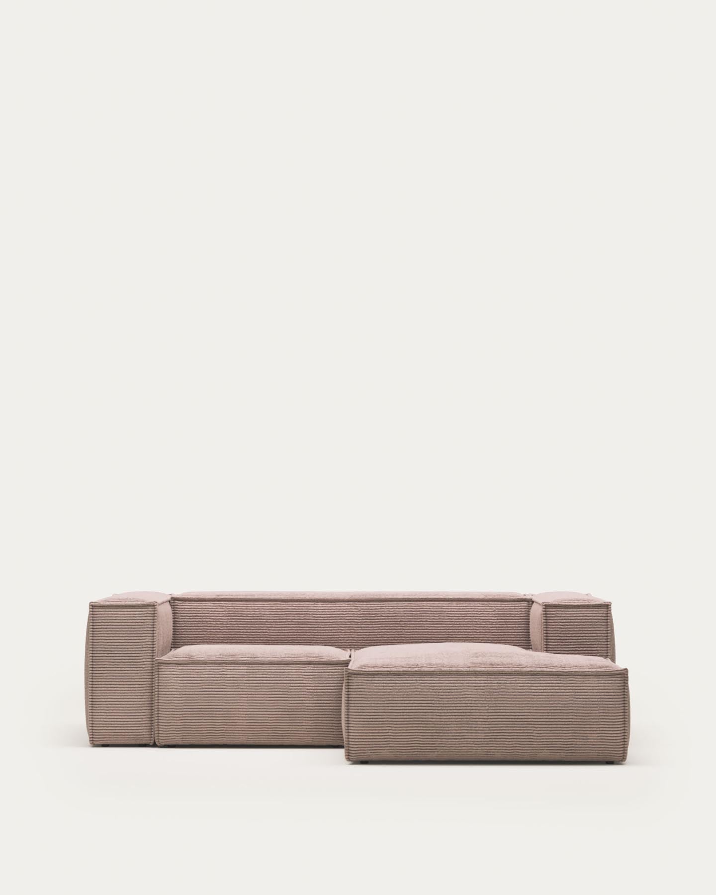 2-Sitzer-Sofa Blok mit Chaiselongue rechts, schwer entflammbar mit dickem, rosafarbenem Cord, 240 cm, FSC Mix Credit in Rosa präsentiert im Onlineshop von KAQTU Design AG. 2er Sofa ist von Kave Home