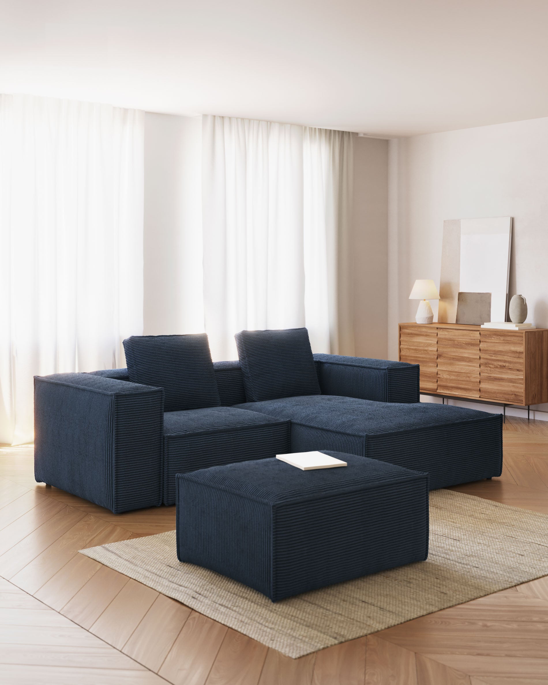 Blok 2-Sitzer-Sofa mit Chaiselongue rechts breiter Cord dunkelblau 240 cm FR in Blau präsentiert im Onlineshop von KAQTU Design AG. 2er Sofa ist von Kave Home