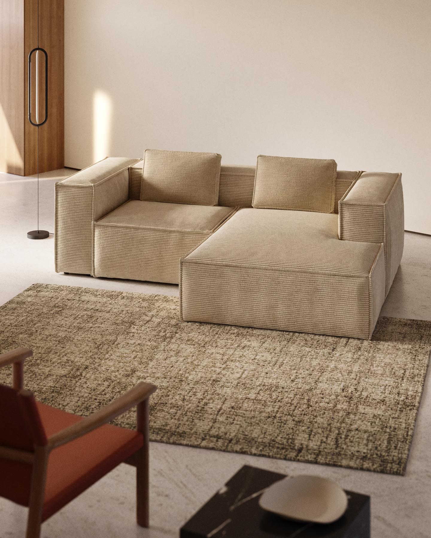 2-Sitzer-Sofa Blok schwer entflammbar mit Chaiselongue rechts und dickem Cord in Ecru 240 cm FSC Mix Credit in Ecru präsentiert im Onlineshop von KAQTU Design AG. L-Sofa rechts ist von Kave Home