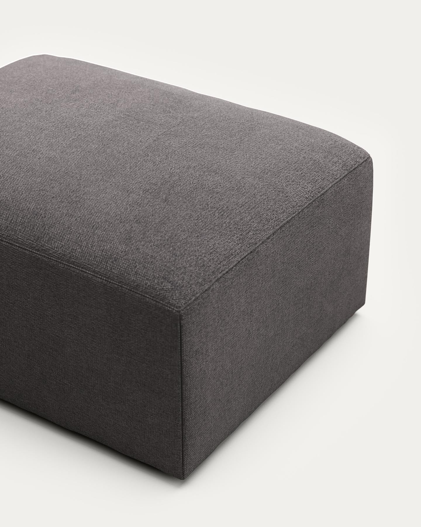 Fussablage Blok, schwer entflammbar mit grauer Chenille, 90 x 74 cm in Grau präsentiert im Onlineshop von KAQTU Design AG. Pouf ist von Kave Home