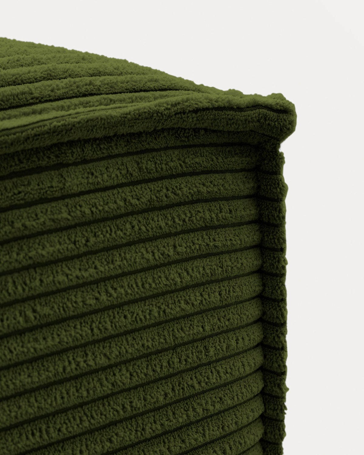 Fussablage mit dickem, grünen Cord 90 x 74 cm FSC Mix Credit in Grün präsentiert im Onlineshop von KAQTU Design AG. Pouf ist von Kave Home