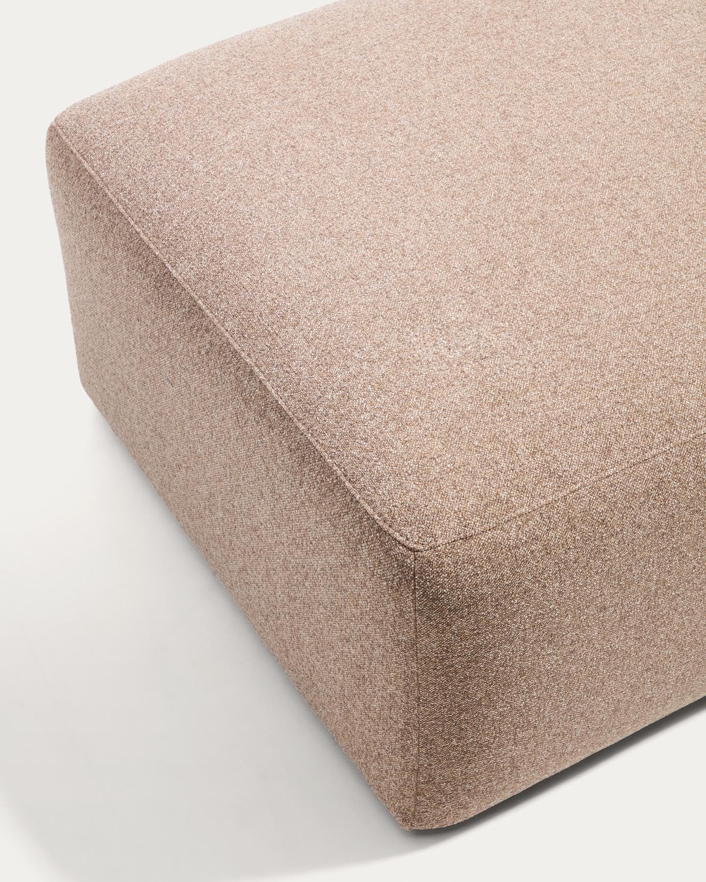 Fussablage Blok in brauner Chenille, 90 x 74 cm, FSC Mix Credit in Taupe präsentiert im Onlineshop von KAQTU Design AG. Pouf ist von Kave Home