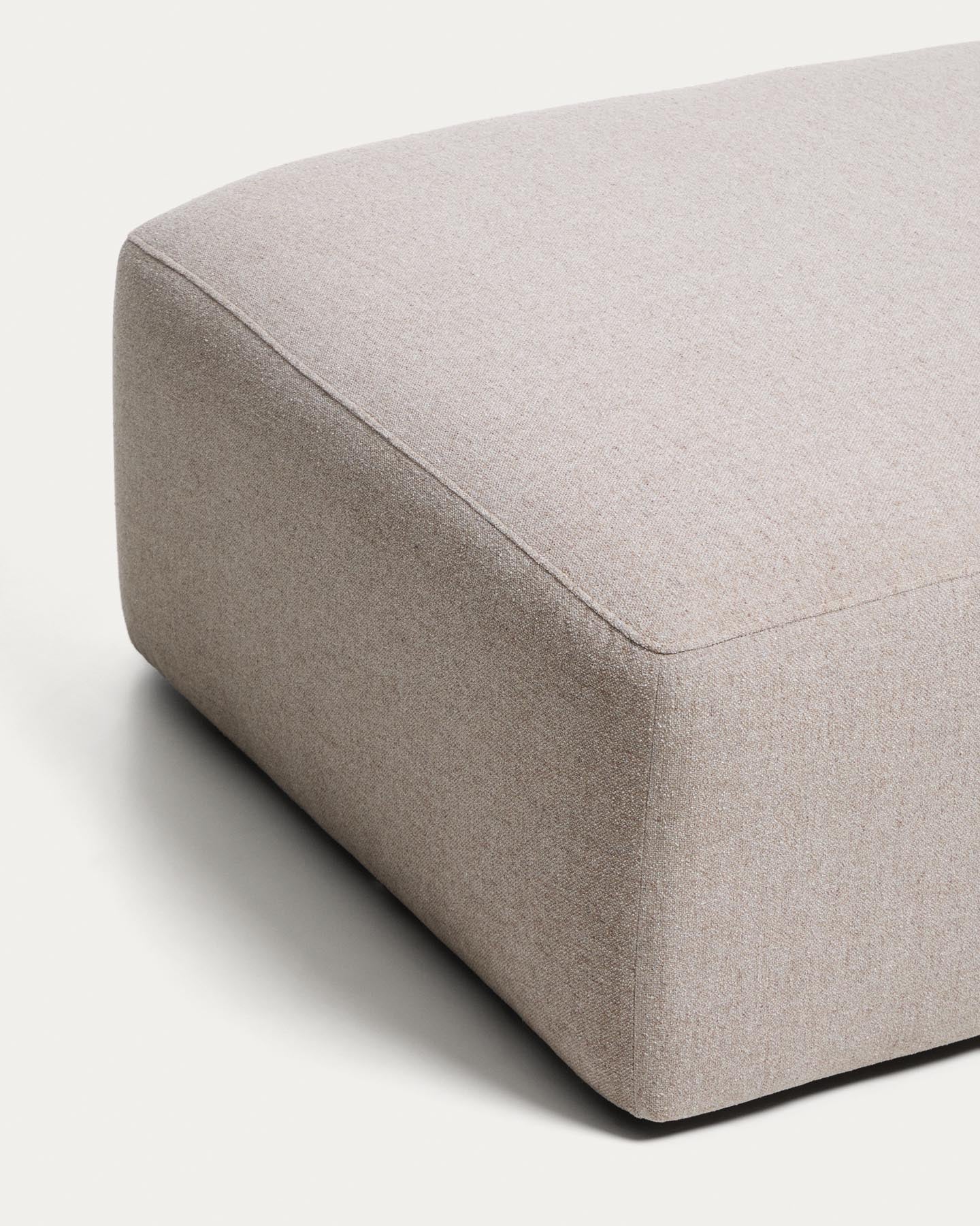 Pouf-Randmodul Blok in beiger Chenille, 90 x 104 cm, FSC Mix Credit in Beige präsentiert im Onlineshop von KAQTU Design AG. Pouf ist von Kave Home