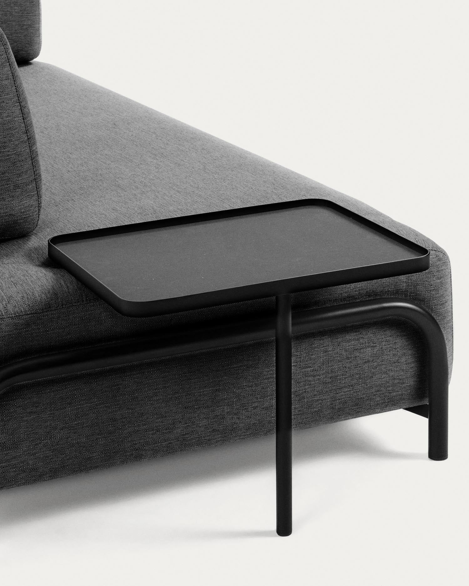 Das Kave Home Compo 3-Sitzer Modul in Dunkelgrau vereint modernes Design und Komfort auf 232 cm Breite für Ihr Wohnzimmer.