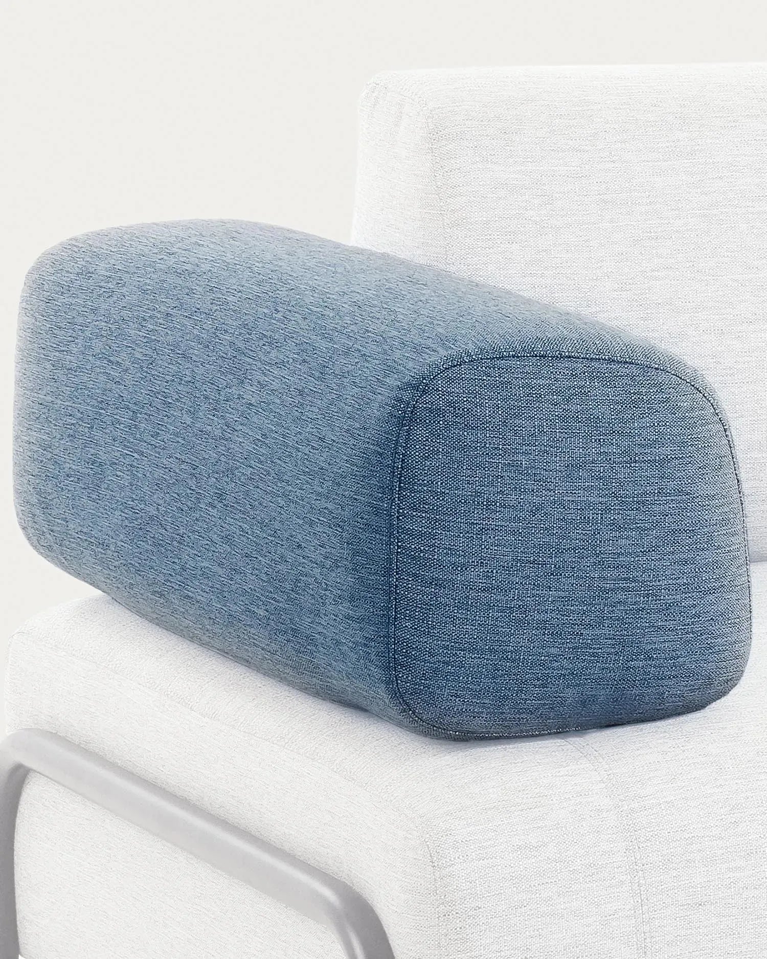 Die Compo Armlehne in Blau von Kave Home: stilvoll, funktional, langlebig. Perfekt für individuelles Sofa-Design und Komfort.