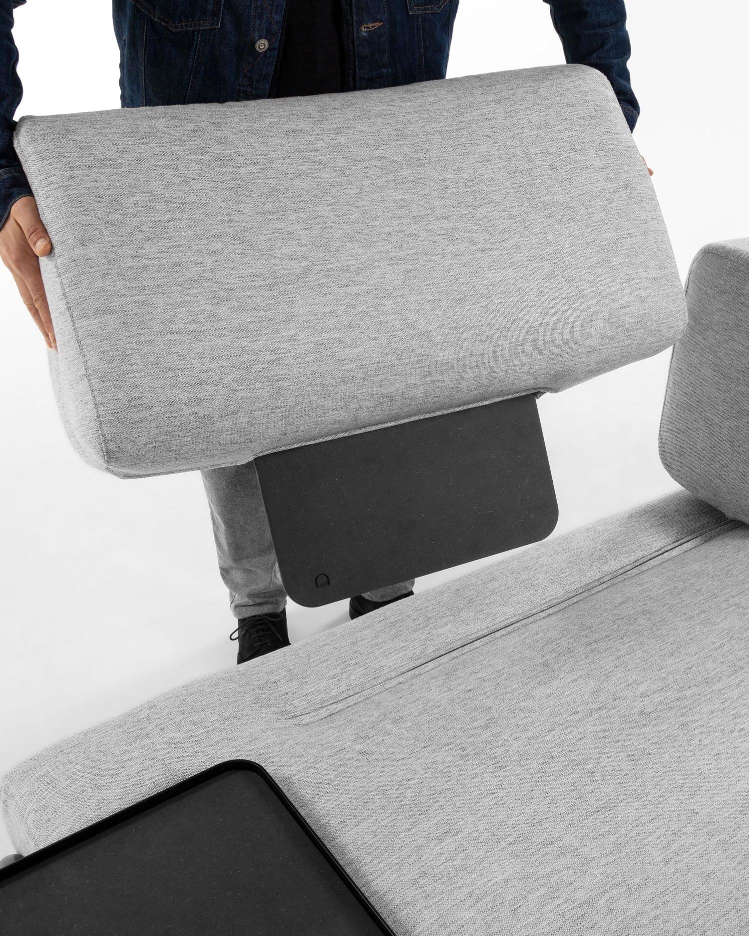 Das Compo Tablett von Kave Home bietet stilvolles Design und Funktionalität, ideal für Dekoration oder Servieren.