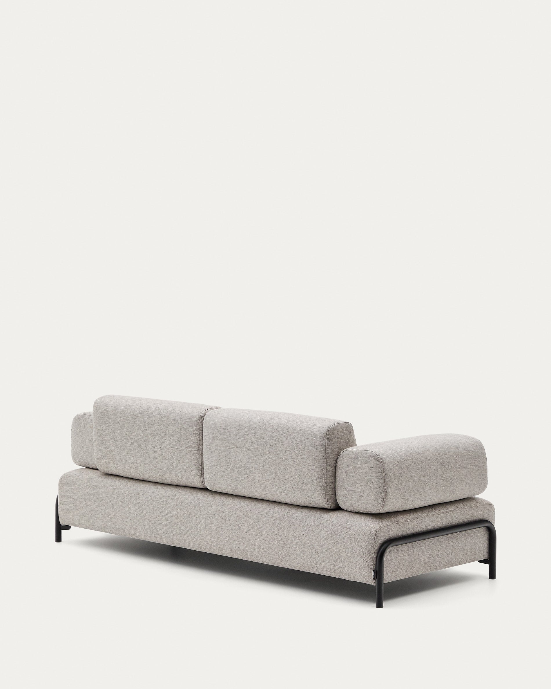 Elegantes 3-Sitzer Sofa in Beige-Grau, 232 cm breit, bietet Komfort und Stil für Ihr Wohnzimmer. Pflegeleicht und vielseitig kombinierbar.