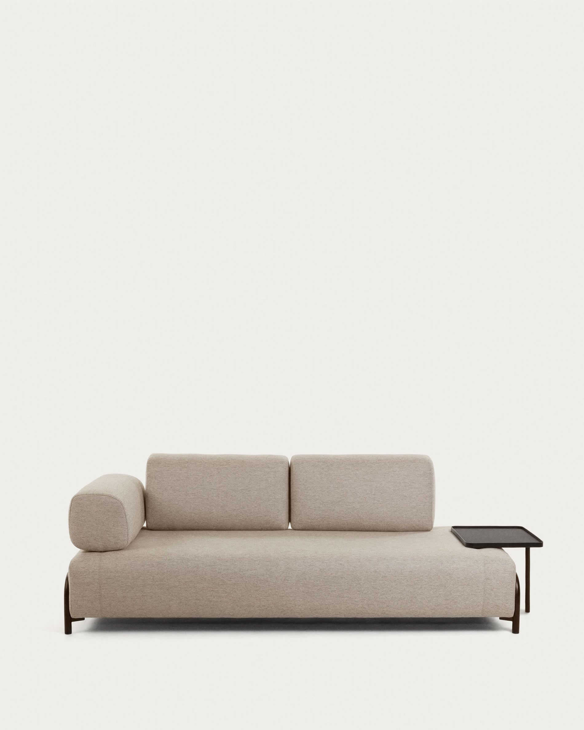 Elegantes 3-Sitzer Sofa in Beige-Grau, 232 cm breit, bietet Komfort und Stil für Ihr Wohnzimmer. Pflegeleicht und vielseitig kombinierbar.