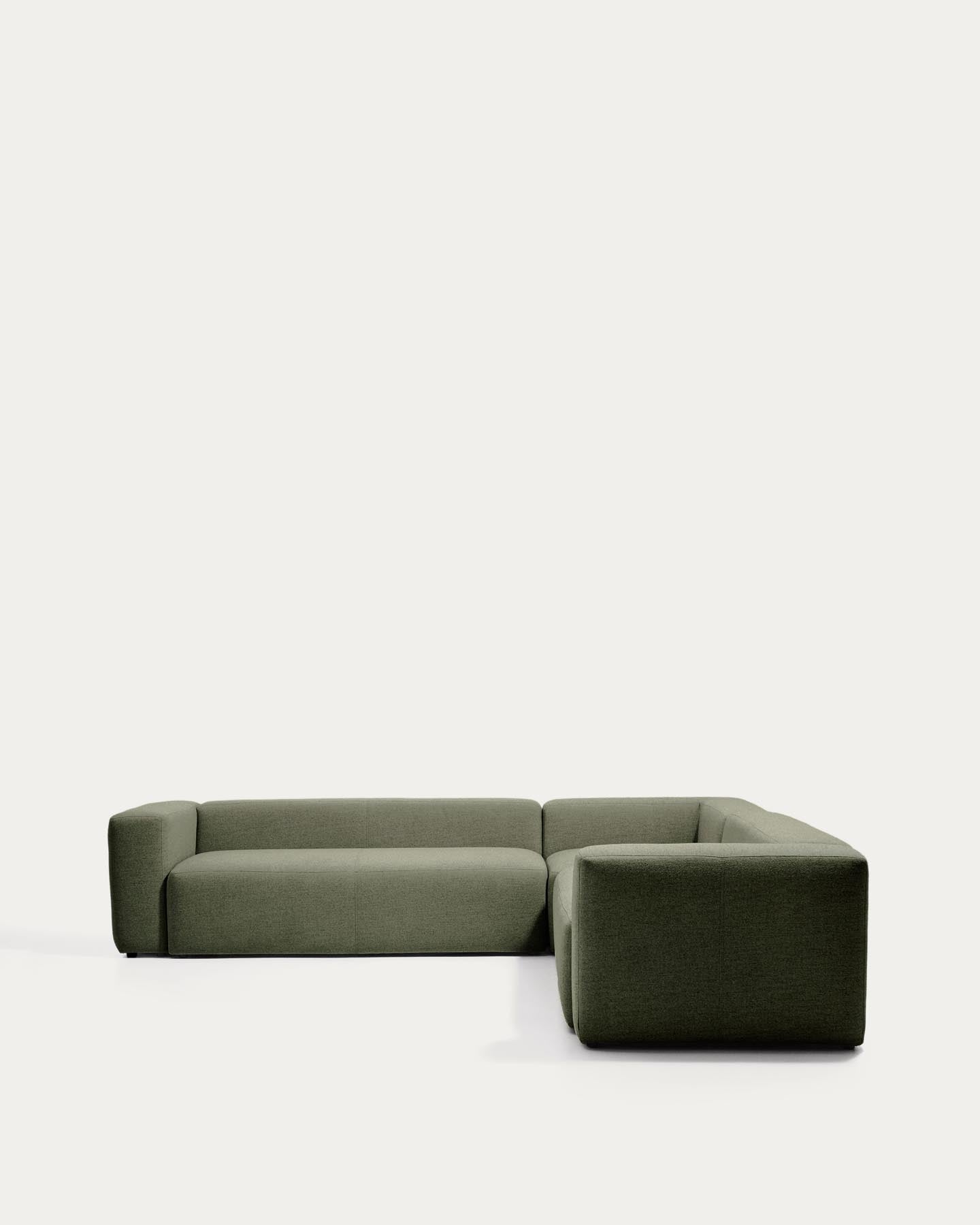 5-Sitzer-Ecksofa Blok in moosgrüner Chenille, 320 x 320 cm, FSC Mix Credit in Grün präsentiert im Onlineshop von KAQTU Design AG. Ecksofa ist von Kave Home